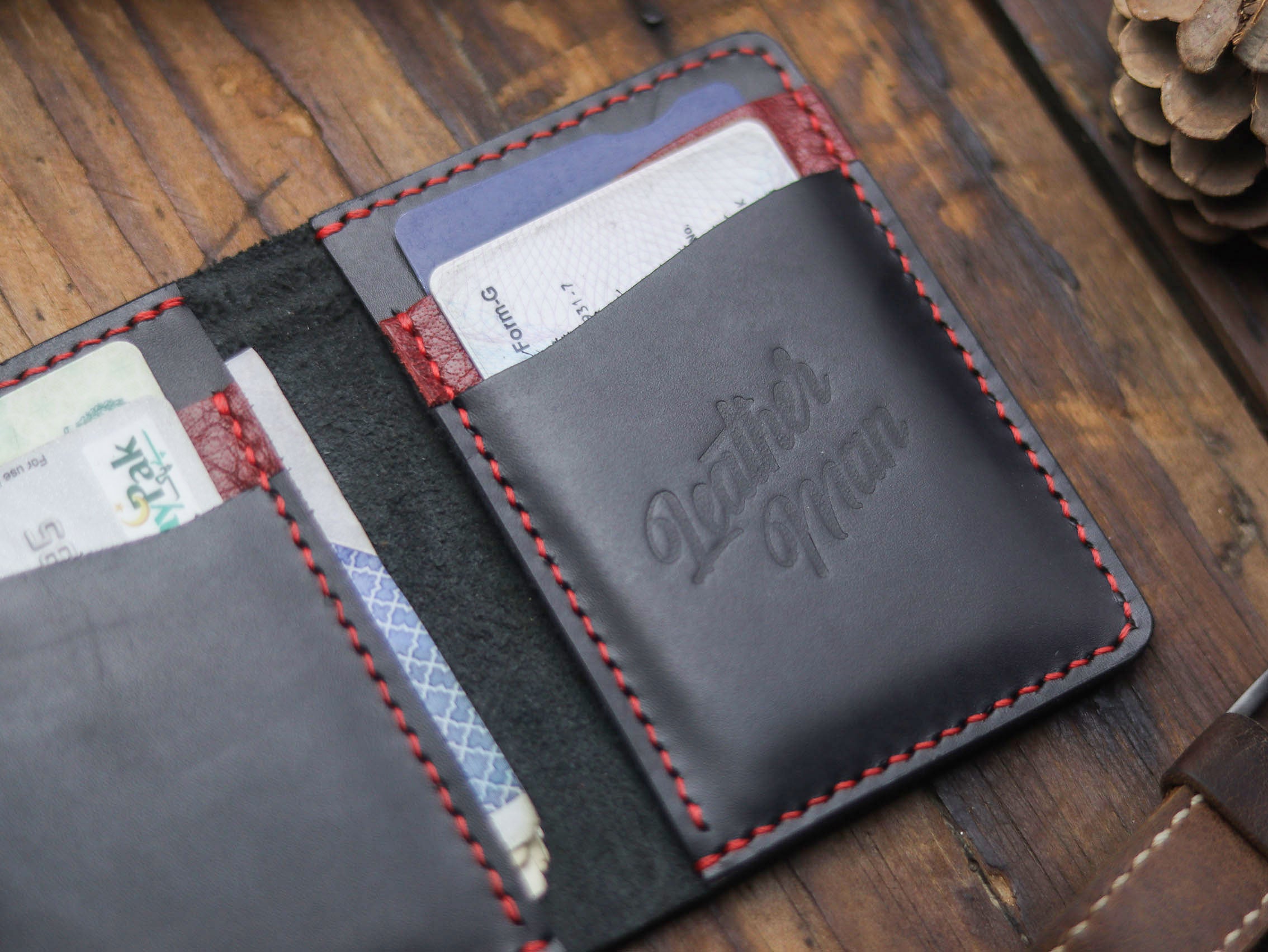 "KODUS" BLACK & RED