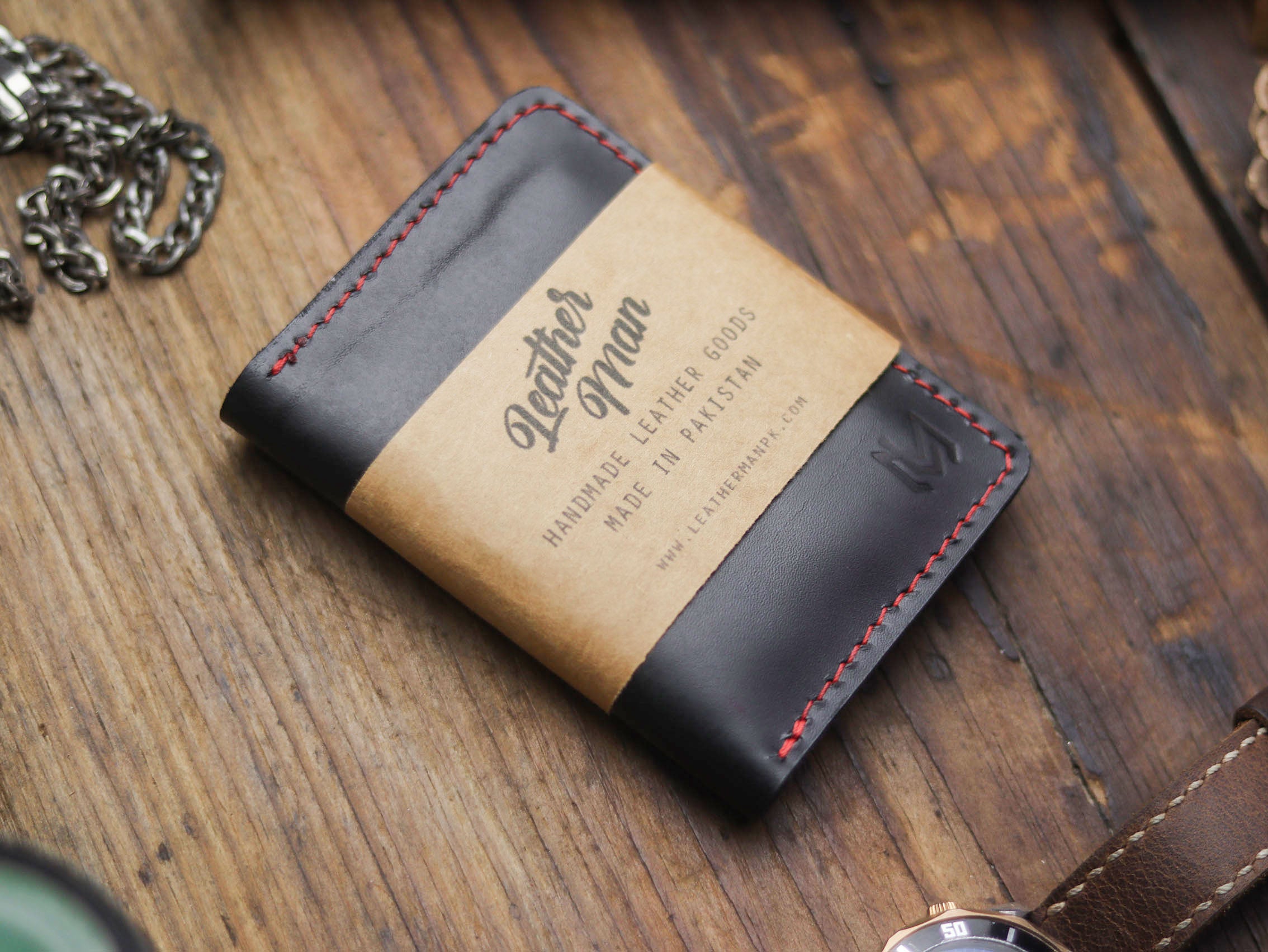 "KODUS" BLACK & RED