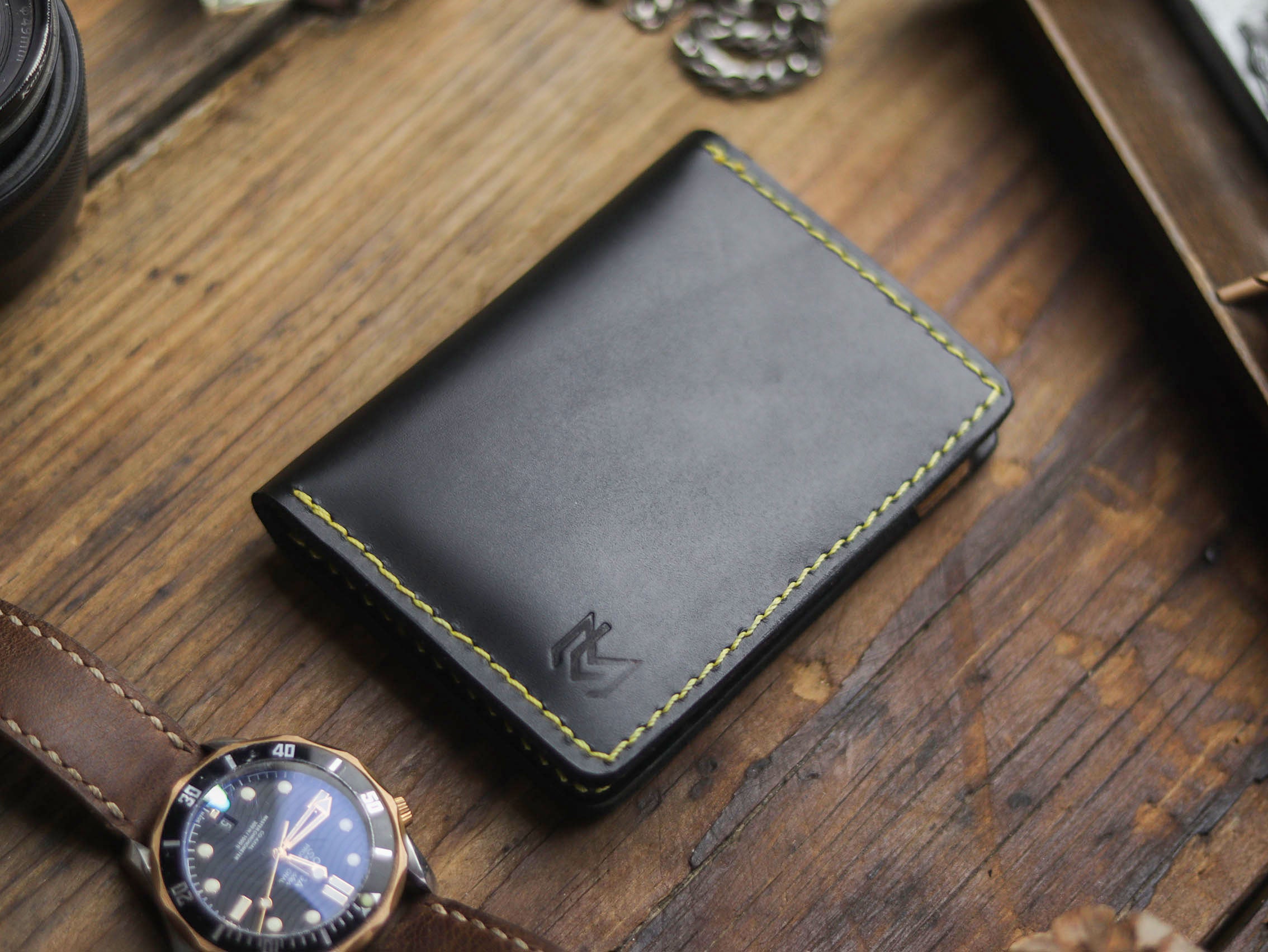 "KODUS" BLACK & MUSTARD