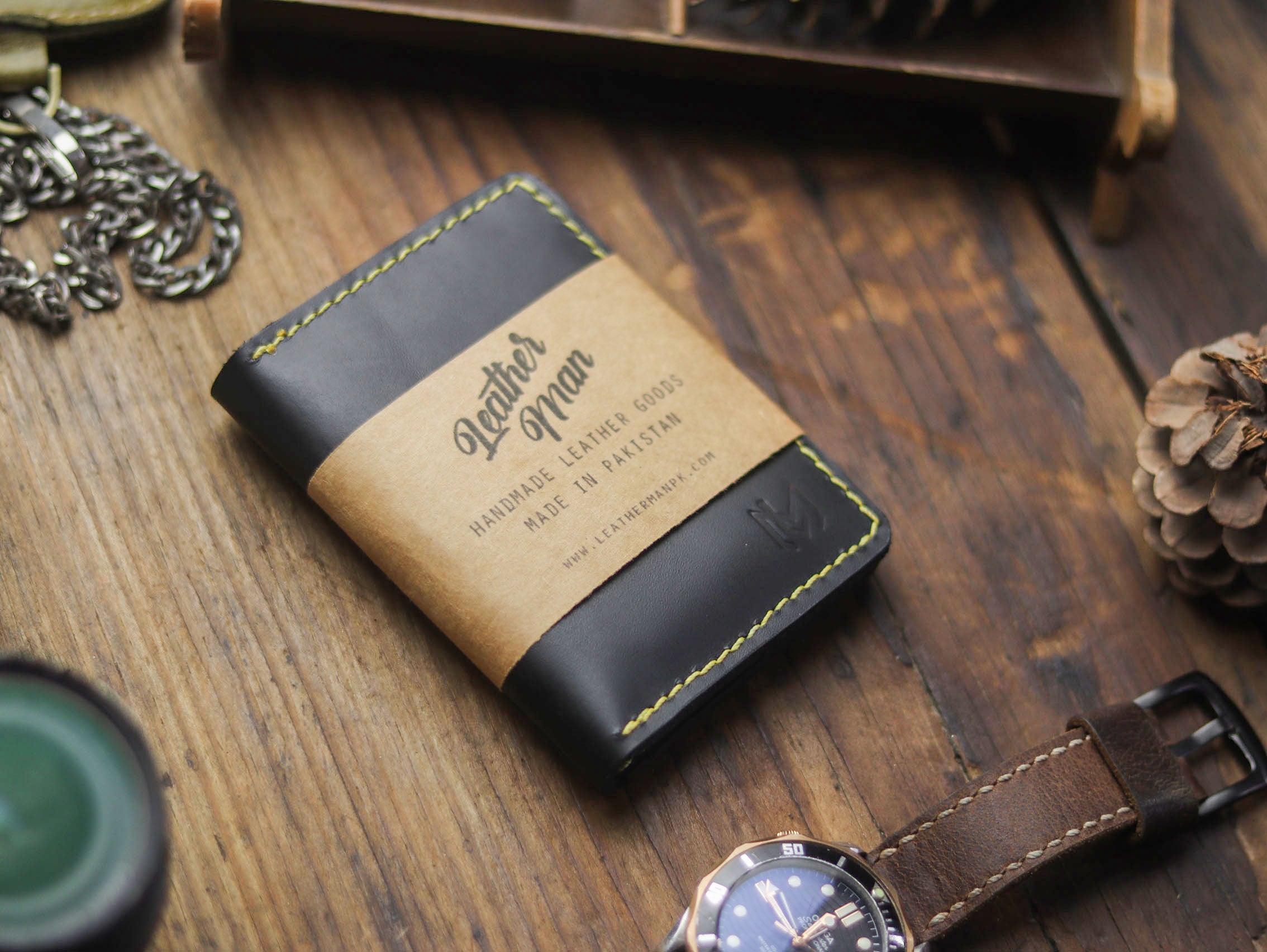 "KODUS" BLACK & MUSTARD