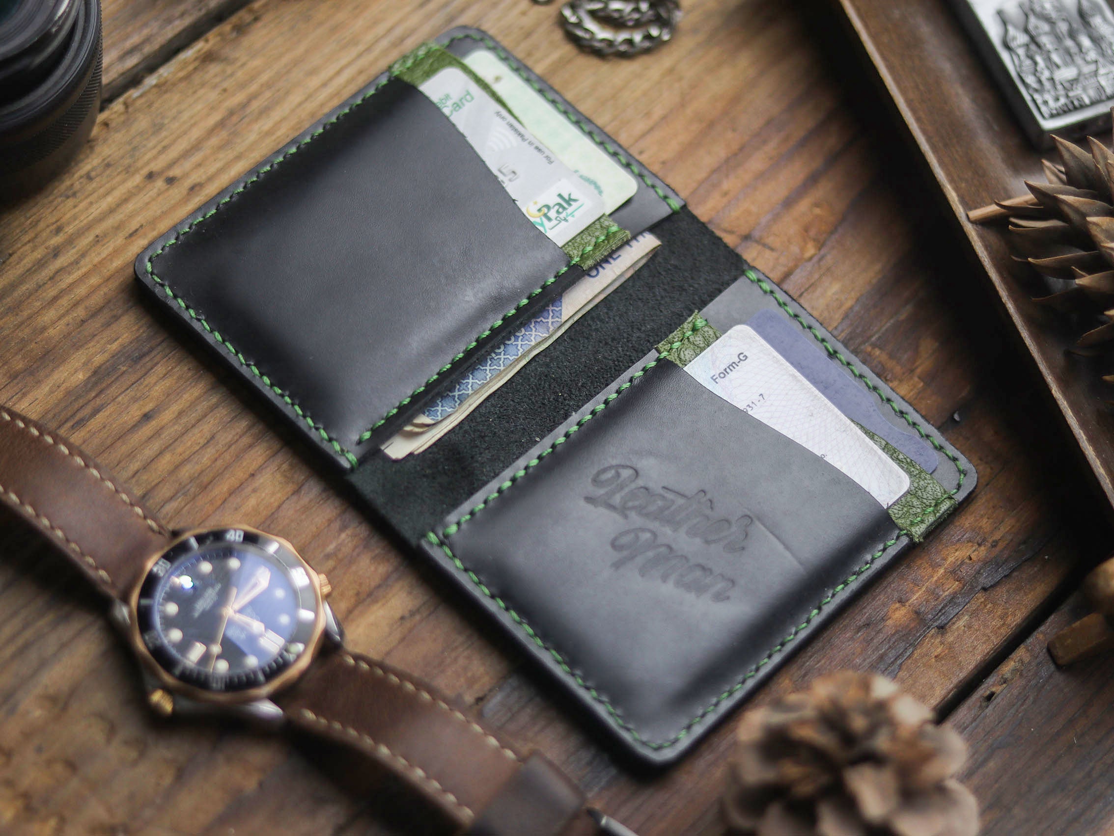 "KODUS" BLACK & FOREST GREEN