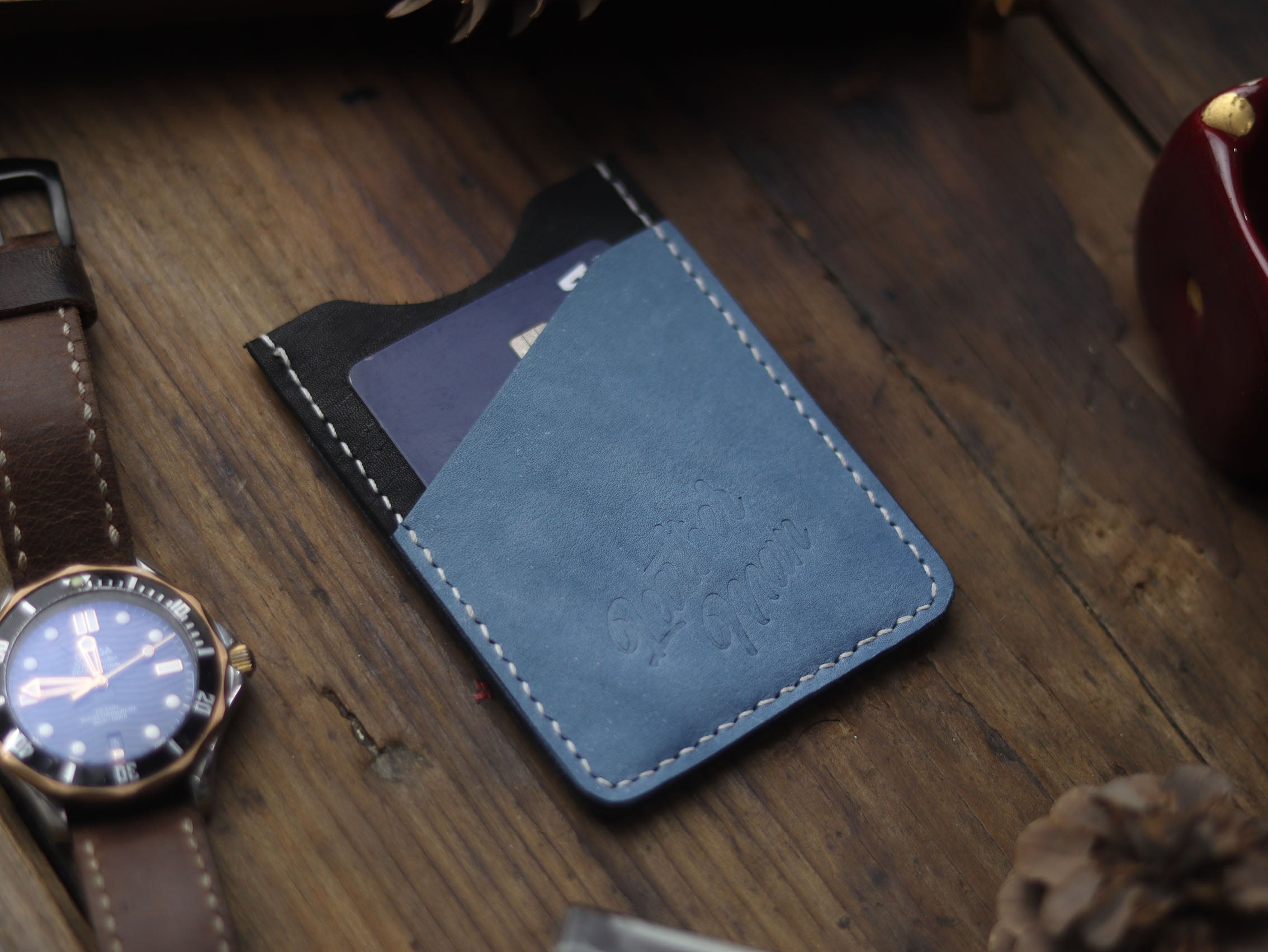 "ARCHER" BLACK AND CAROLINE BLUE