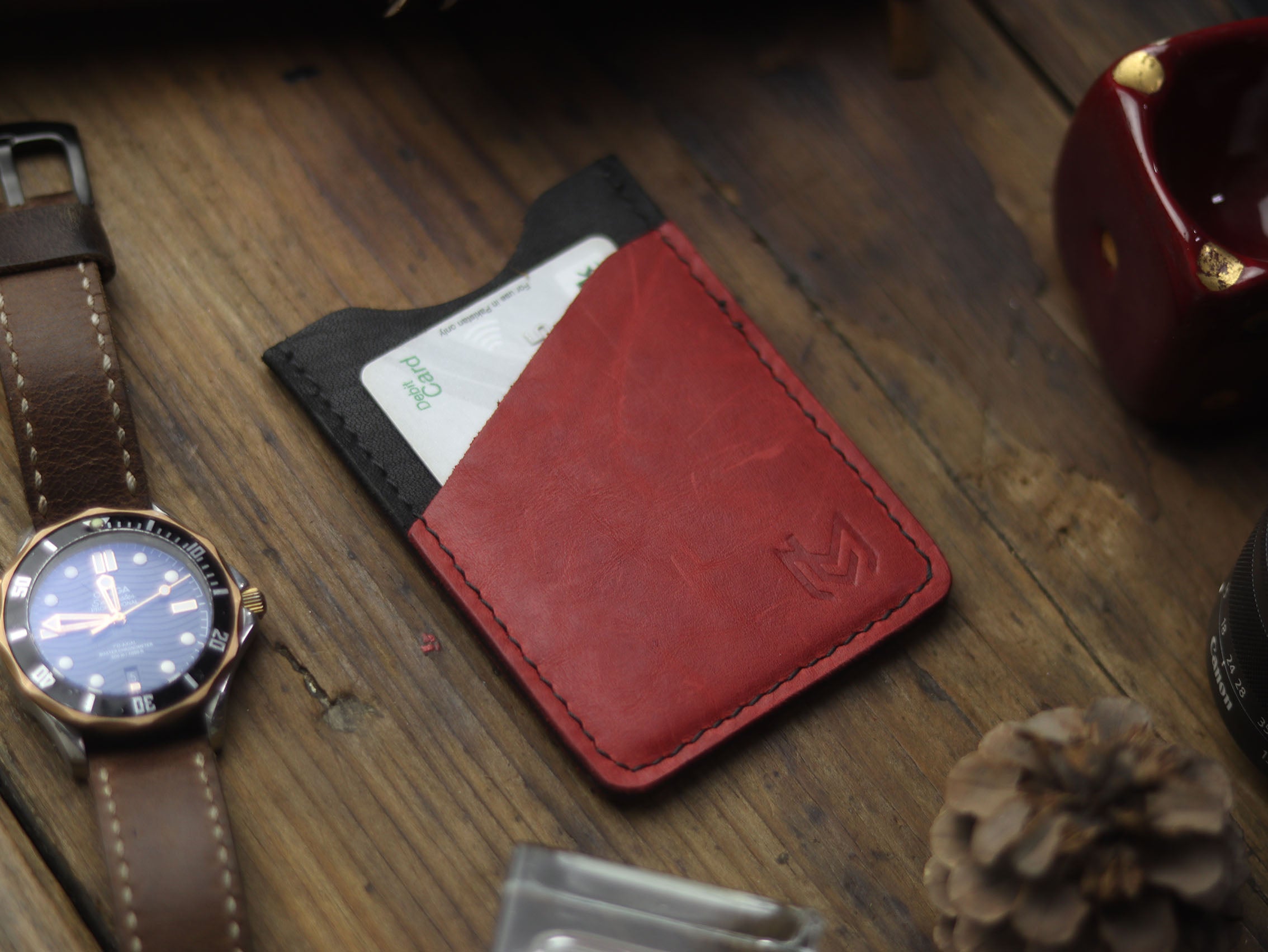 ARCHER - BALCK & RED