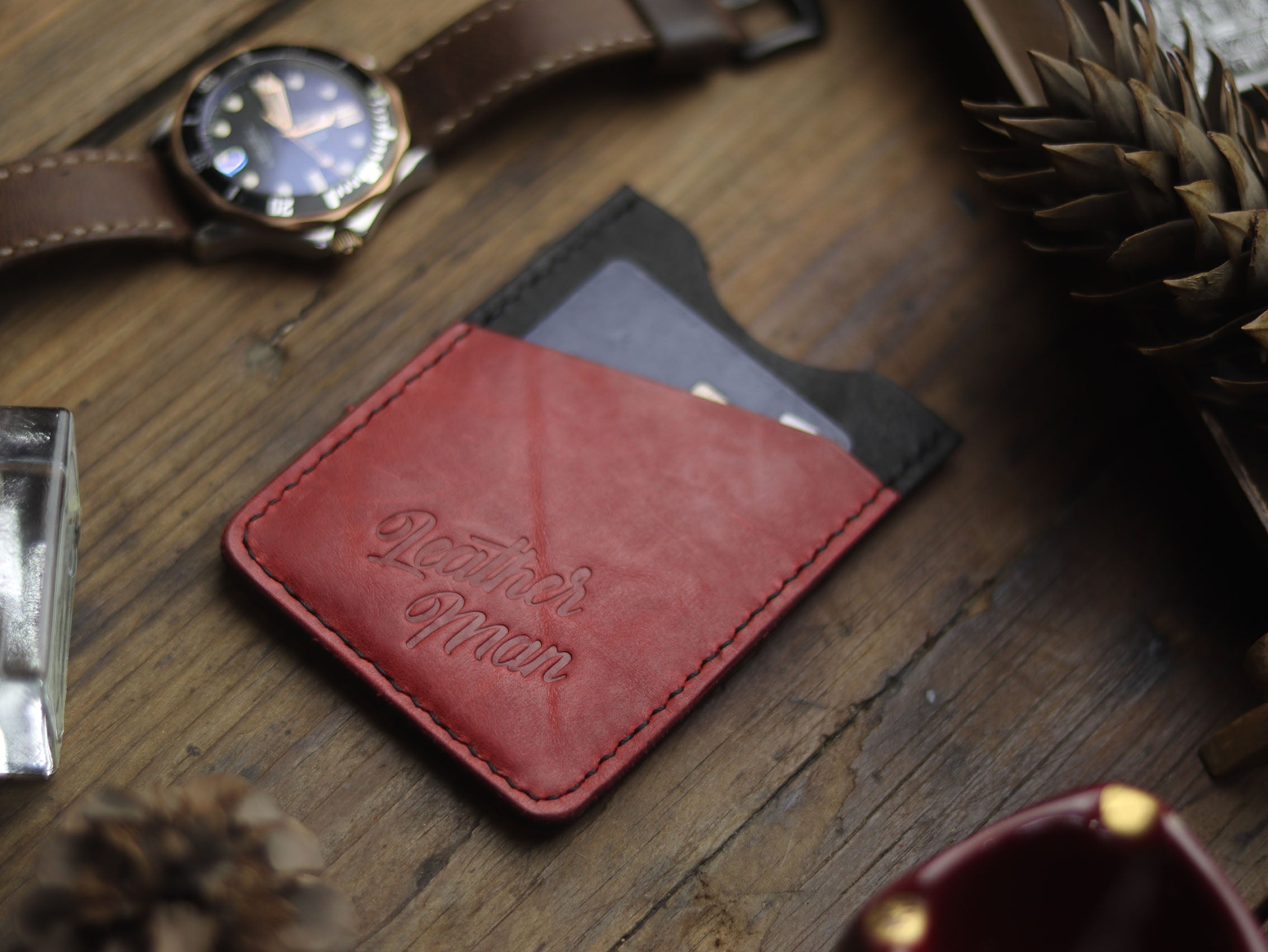 ARCHER - BALCK & RED