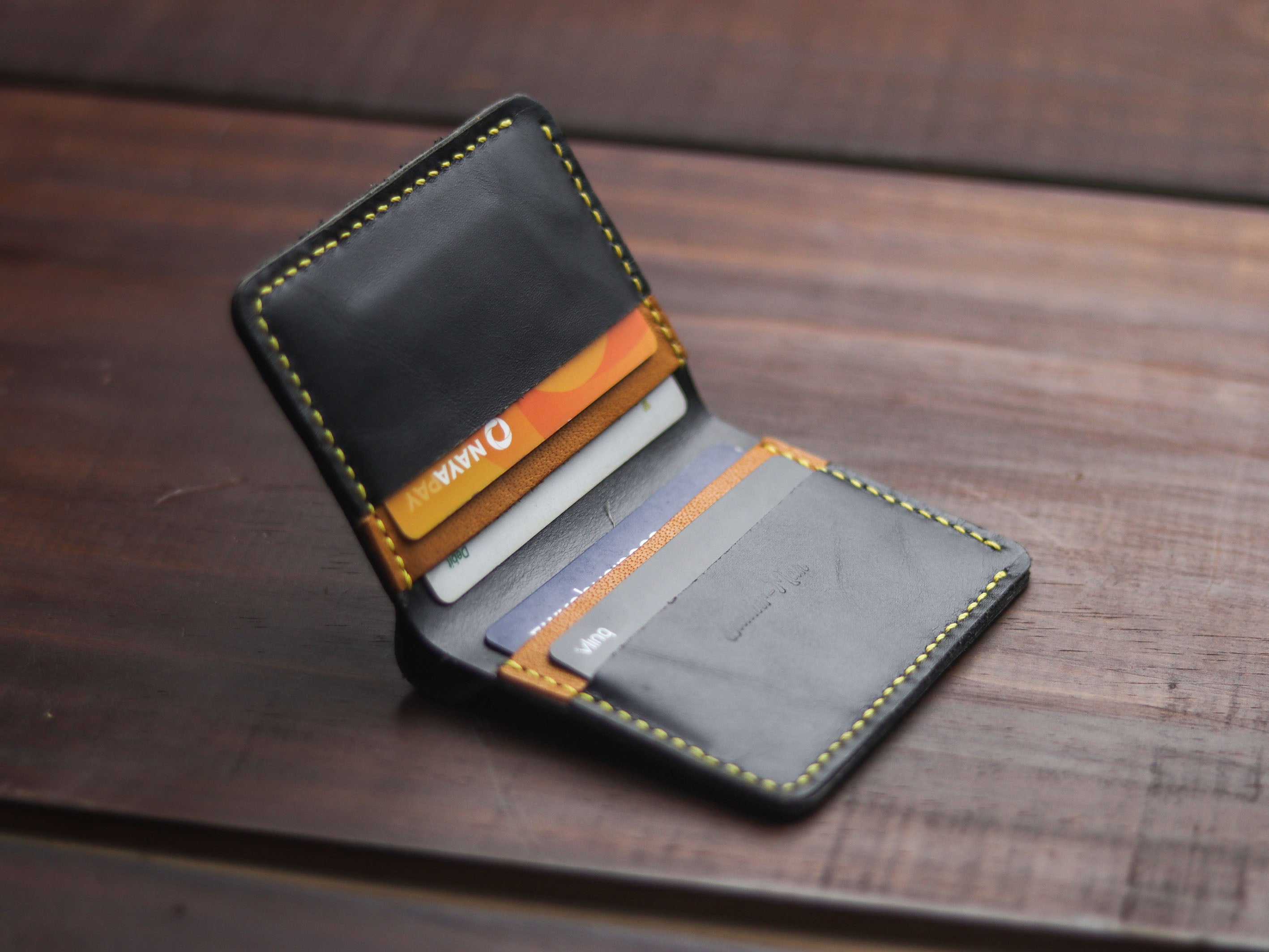 "TRIDENT CLASSIC MINI" BLACK & MUSTARD