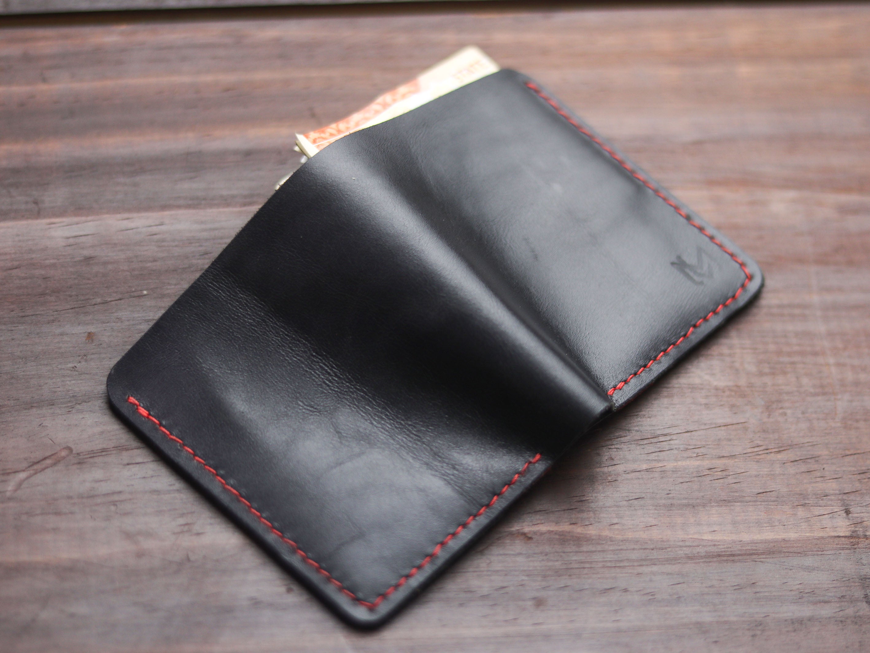 "TRIDENT CLASSIC MINI" BLACK & RED