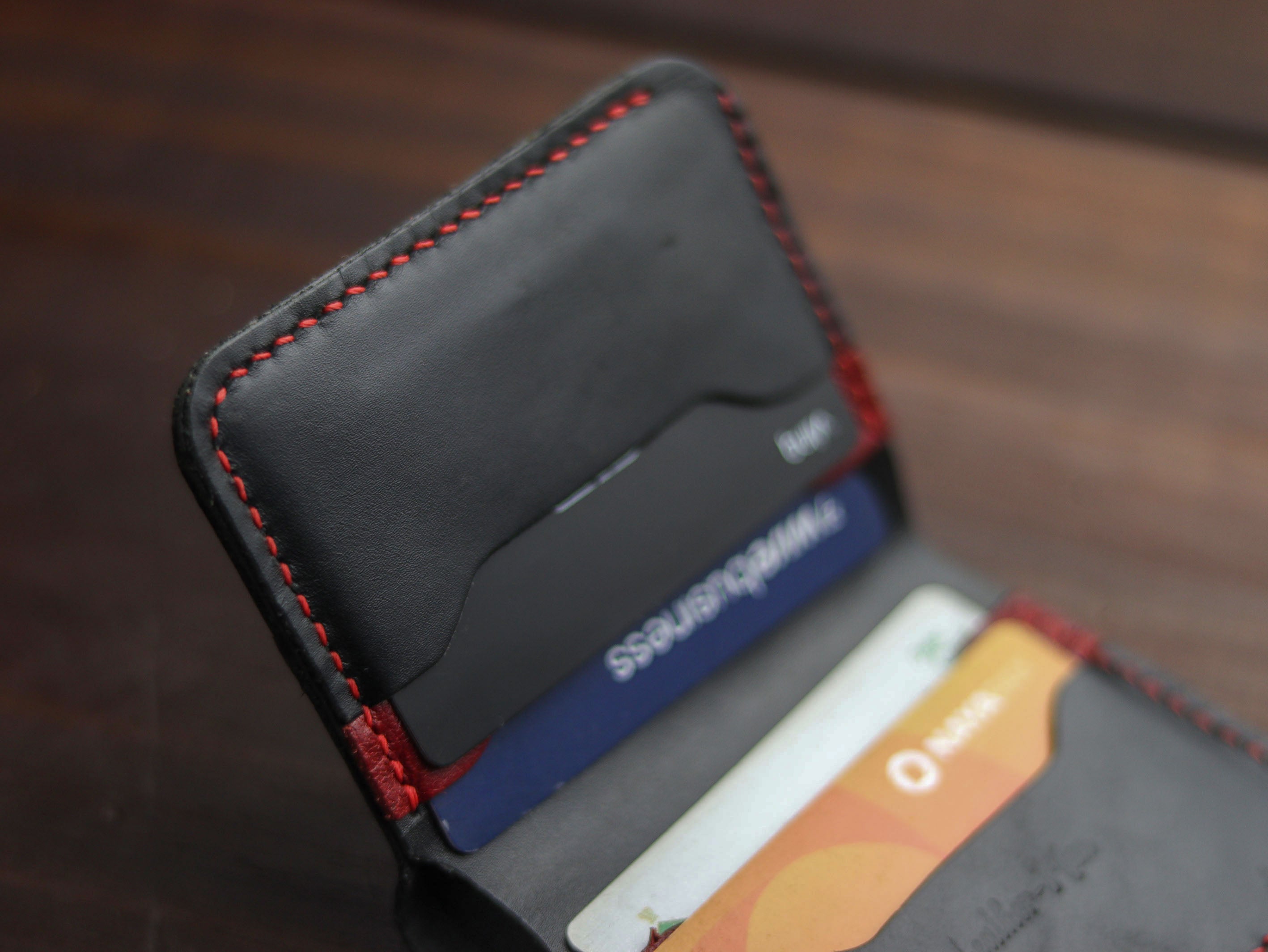 "TRIDENT MINI" BLACK & RED