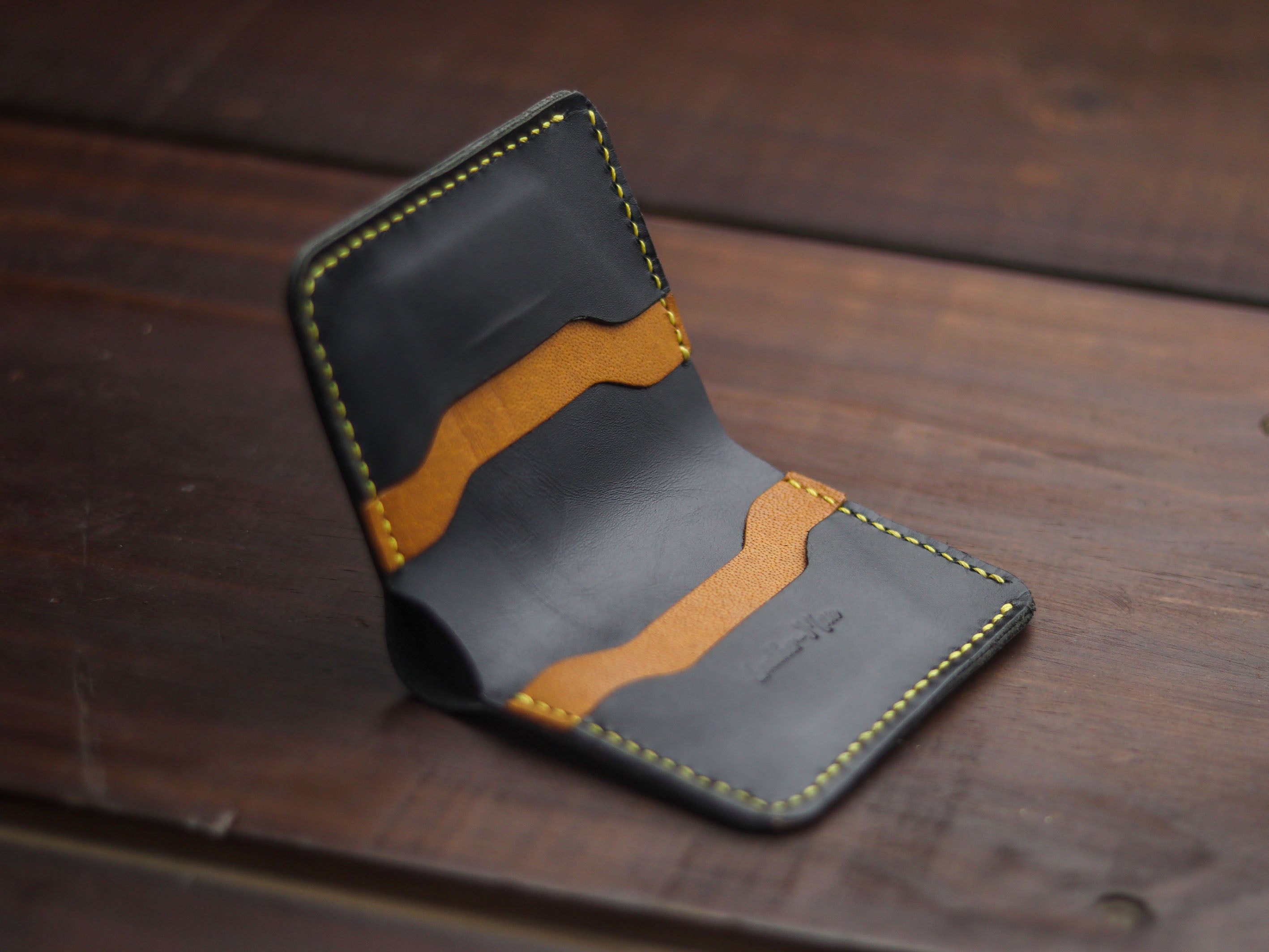 "TRIDENT MINI" BLACK & MUSTARD