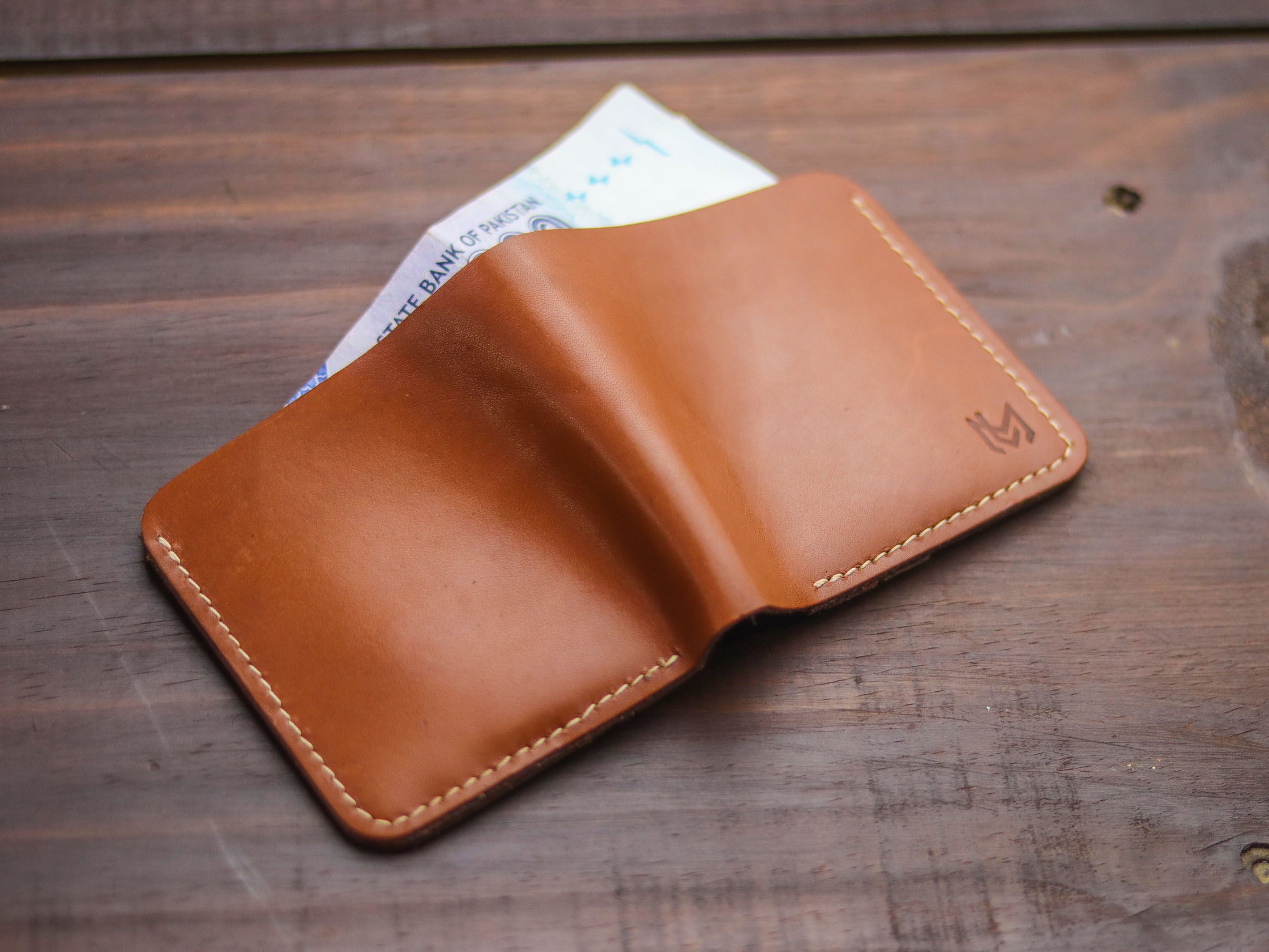 "TRIDENT" TAN BROWN AND NATURAL BUTTERO