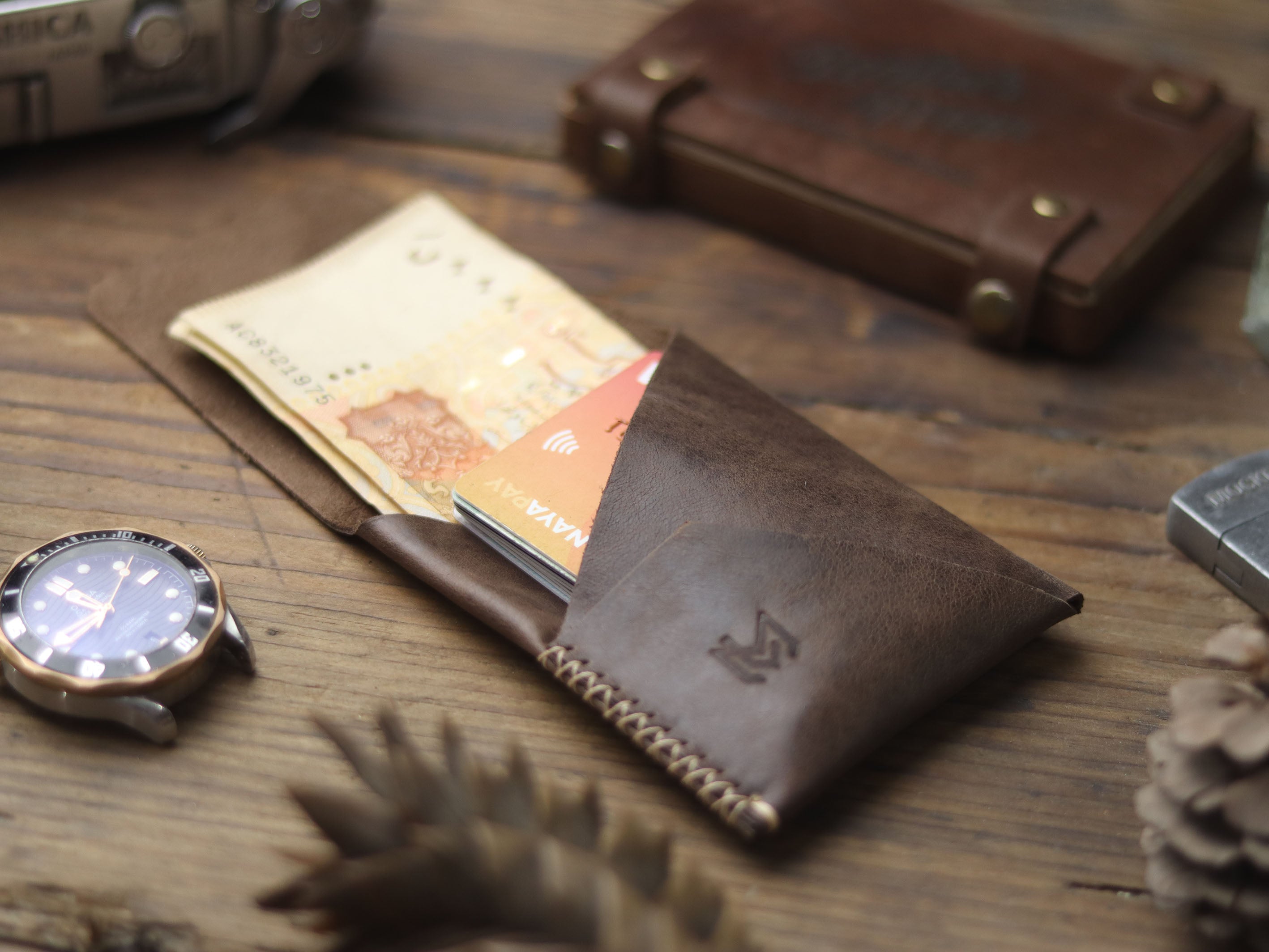 MOBIUS - WALNUT BROWN