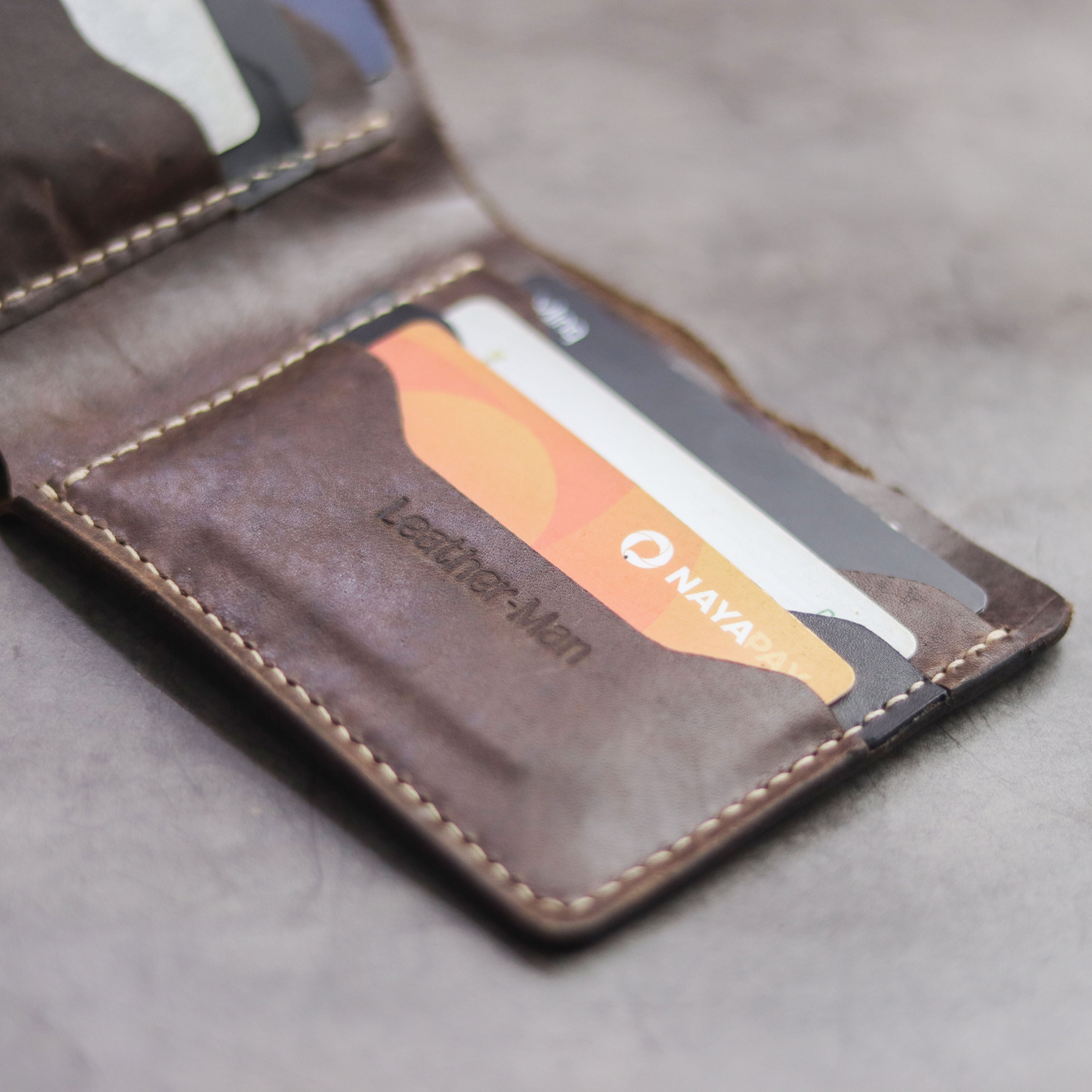 "MAXIMUS" BI-FOLD WALLET - WALNUT BROWN