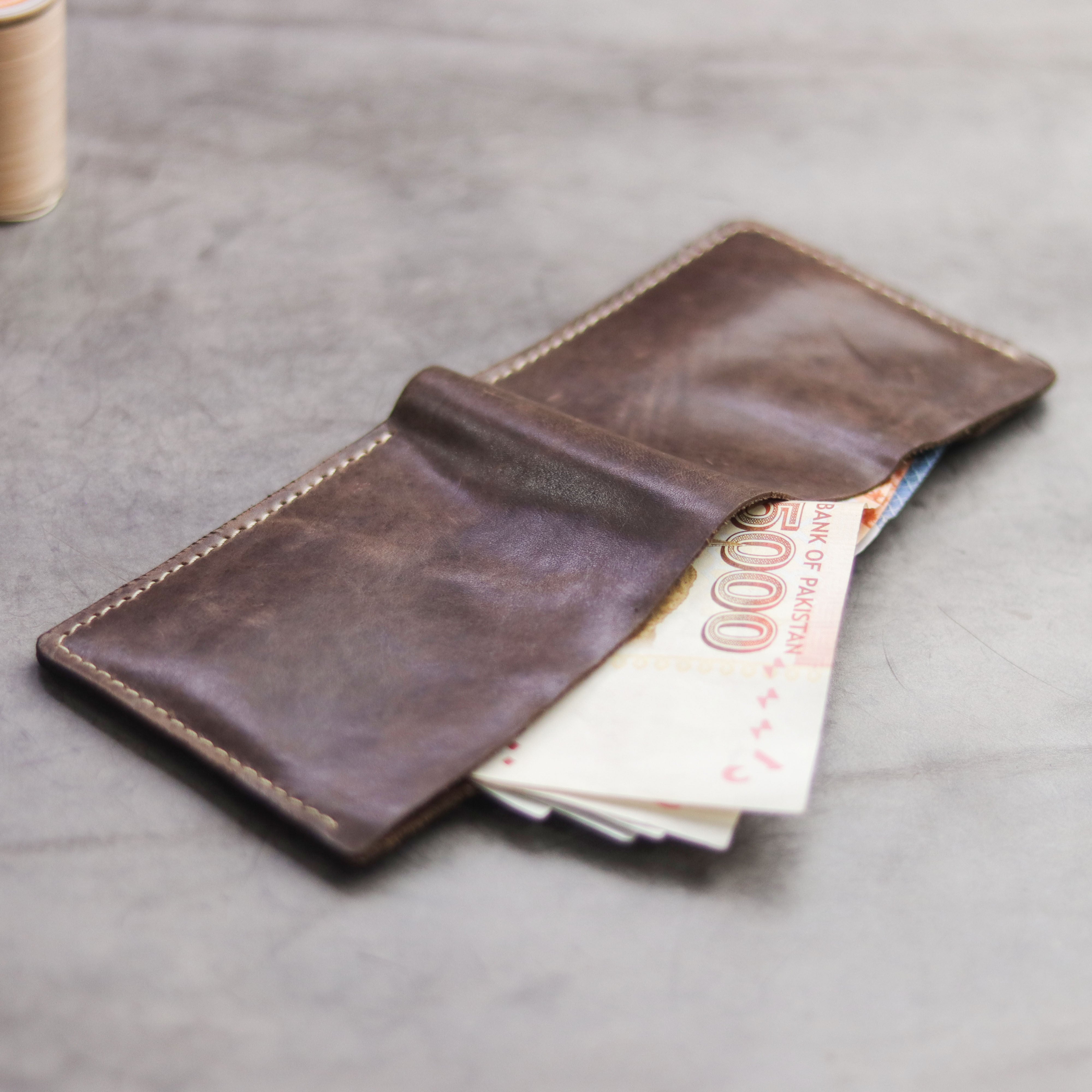 "MAXIMUS" BI-FOLD WALLET - WALNUT BROWN