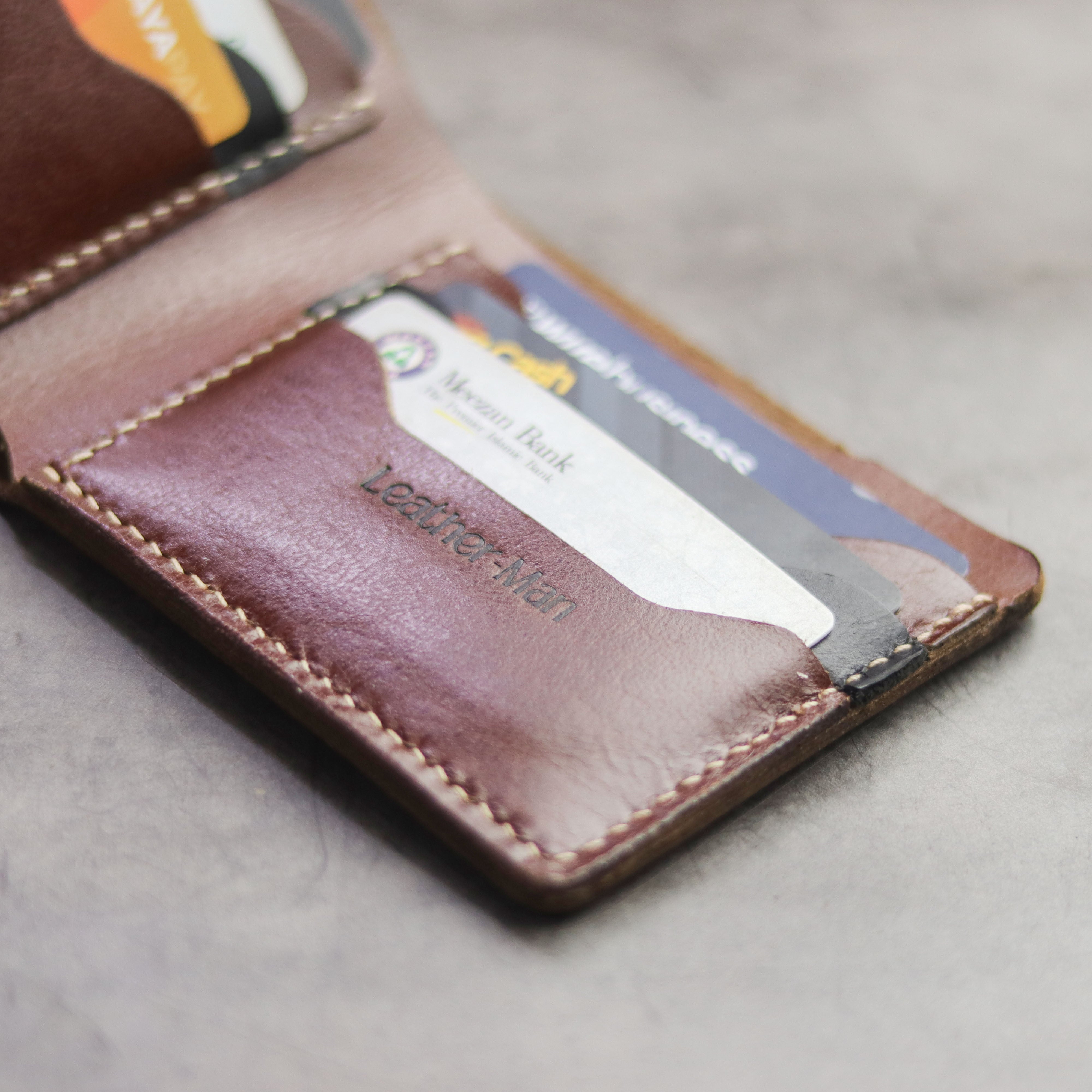 "MAXIMUS" BI-FOLD WALLET - WHISKY BROWN