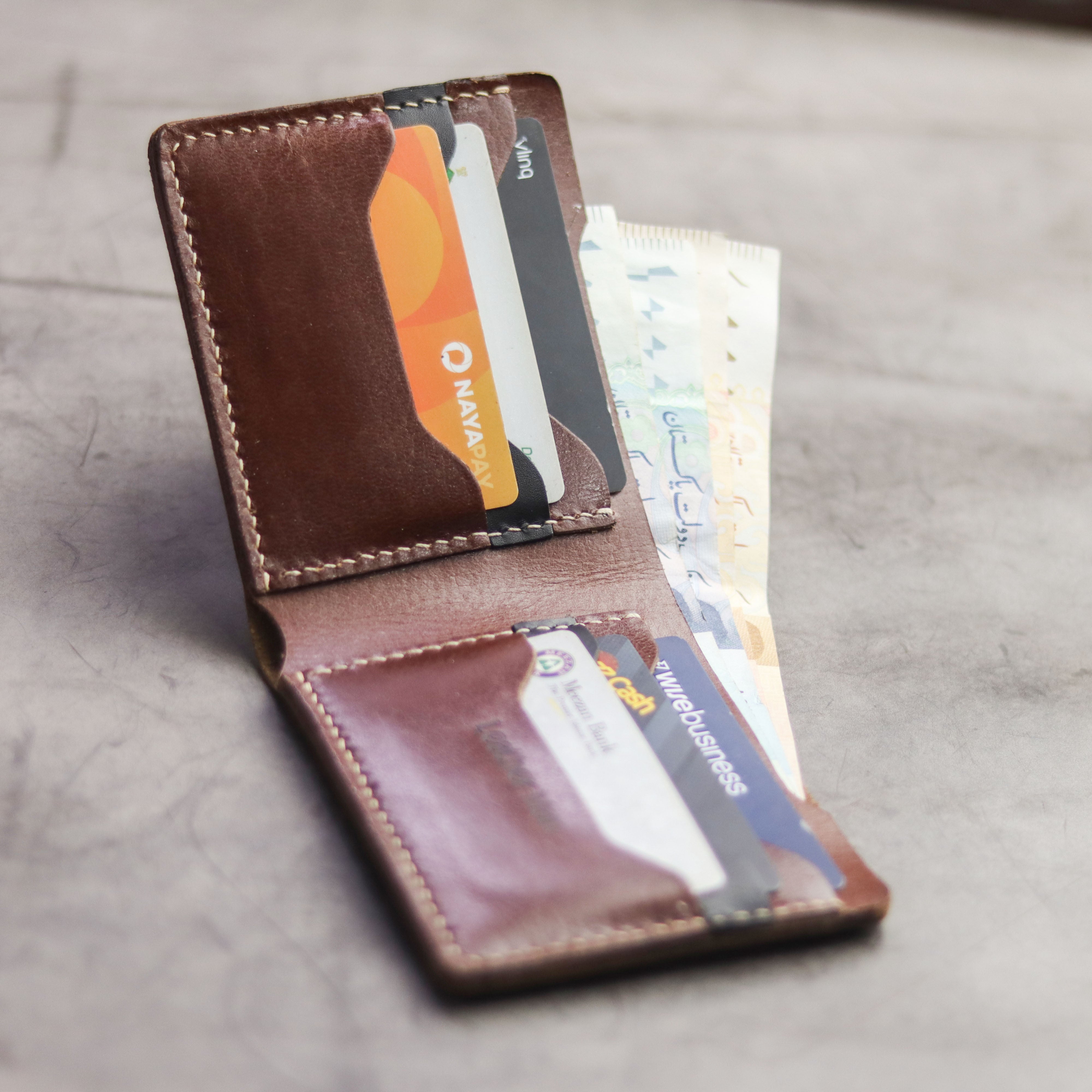 "MAXIMUS" BI-FOLD WALLET - WHISKY BROWN