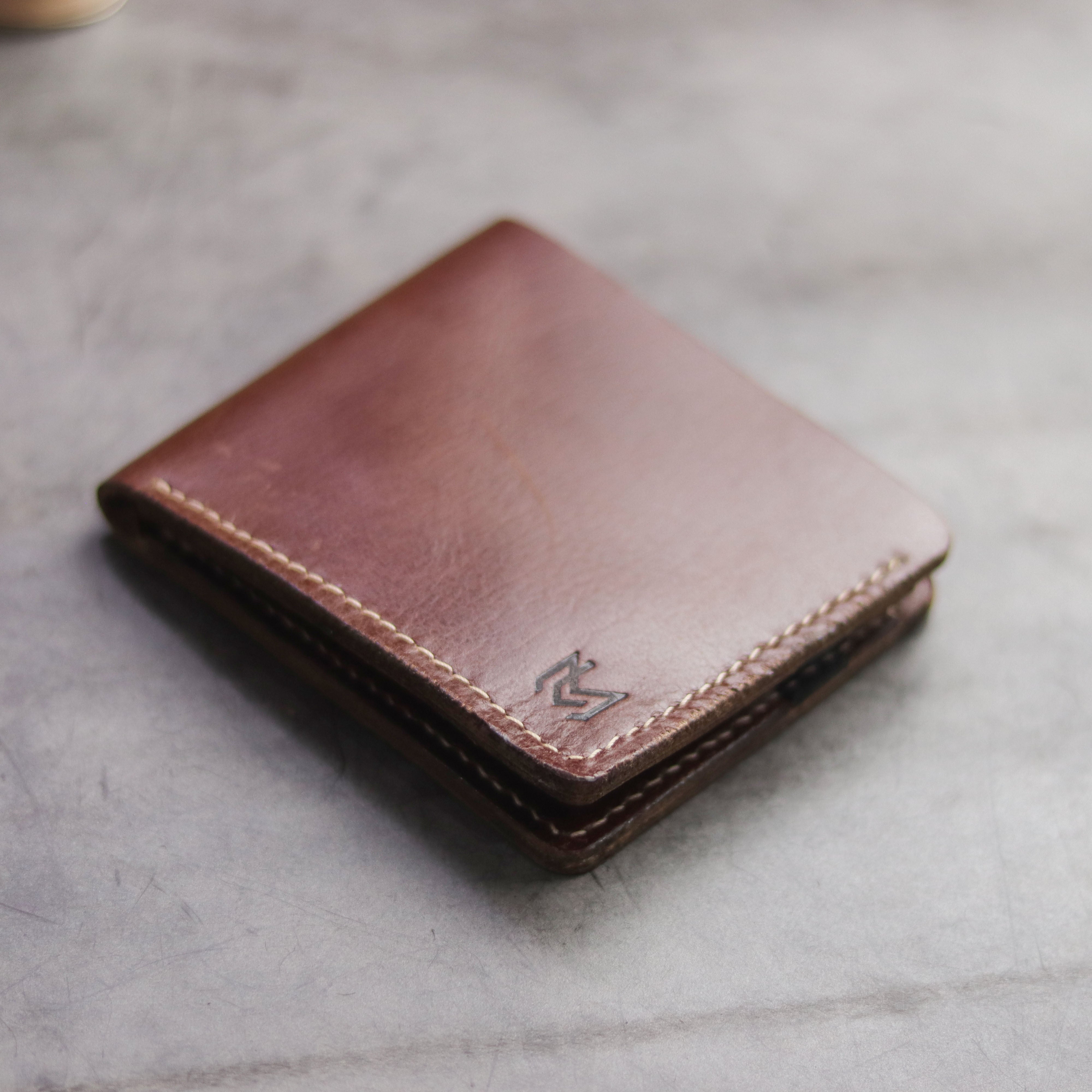 "MAXIMUS" BI-FOLD WALLET - WHISKY BROWN