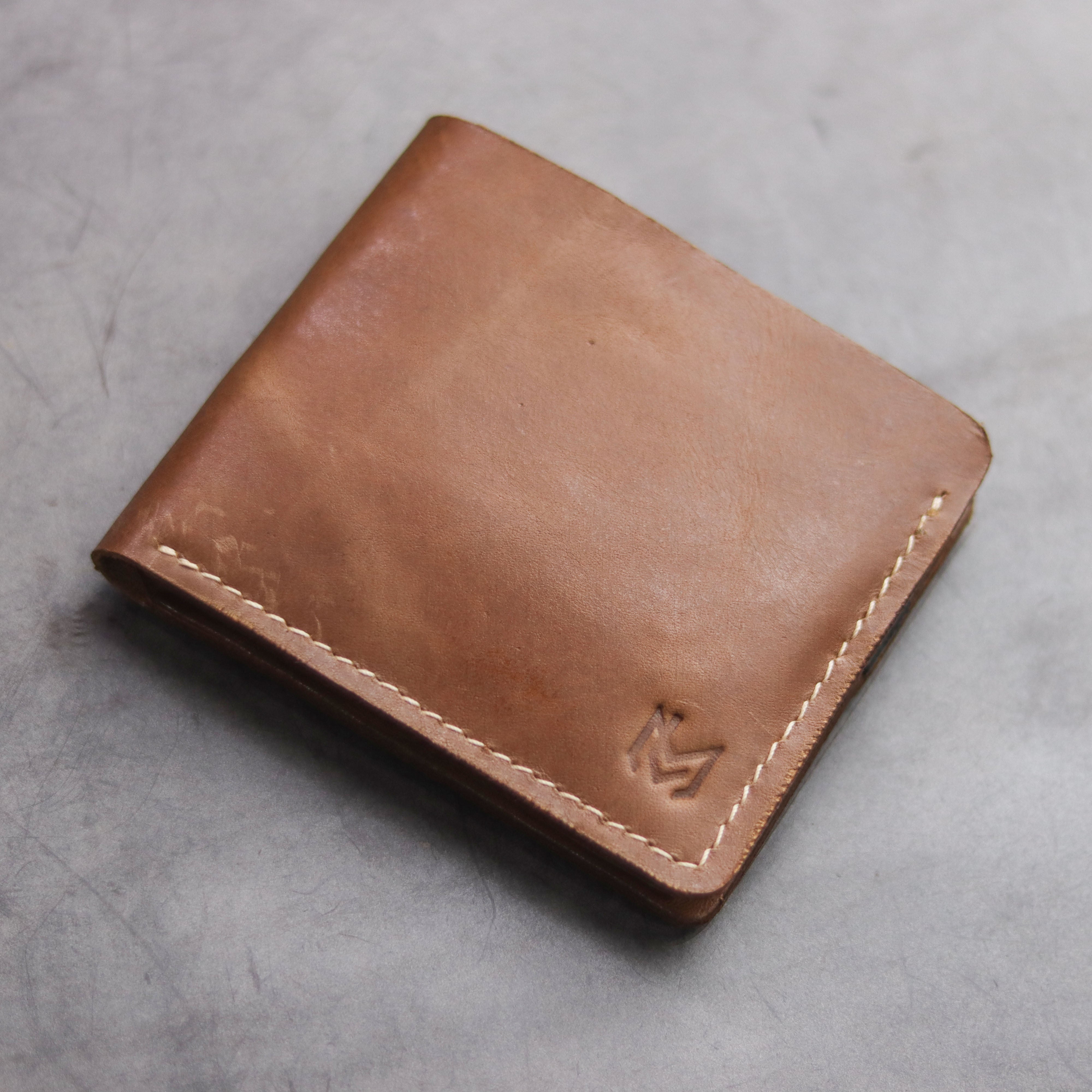 "MAXIMUS" BI-FOLD WALLET - CARAMEL BROWN
