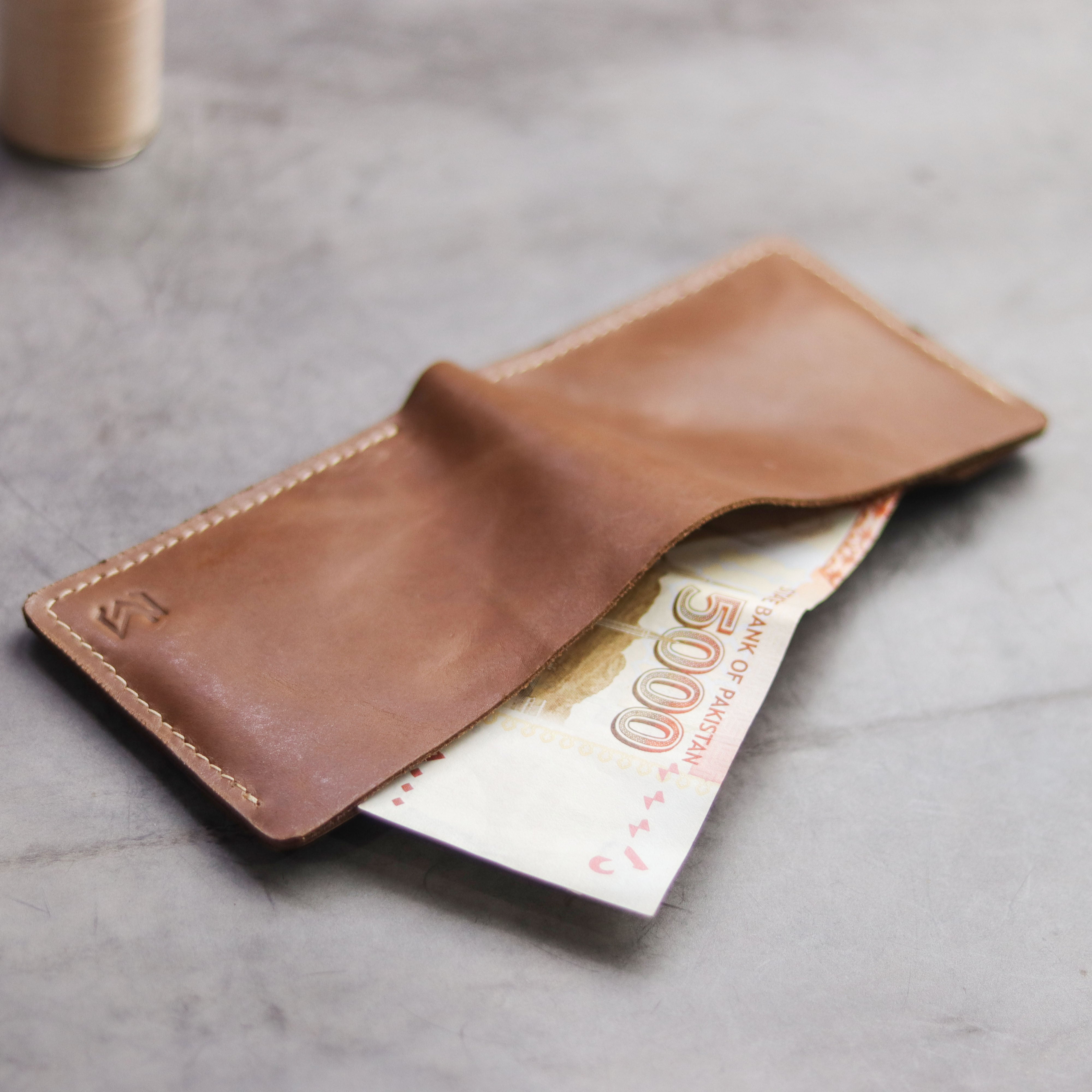 "MAXIMUS" BI-FOLD WALLET - CARAMEL BROWN
