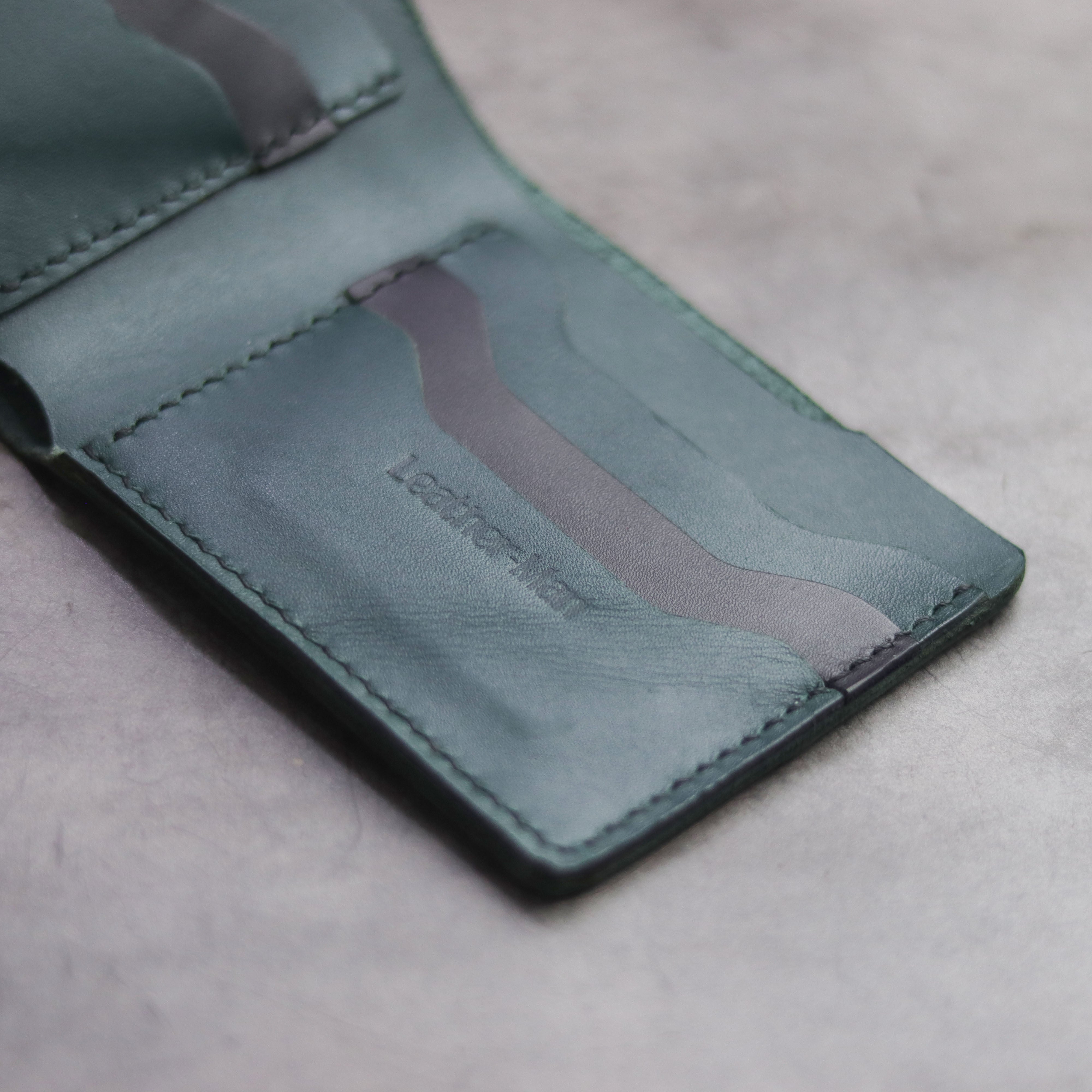 "MAXIMUS" BI-FOLD WALLET - SACRAMENTO GREEN