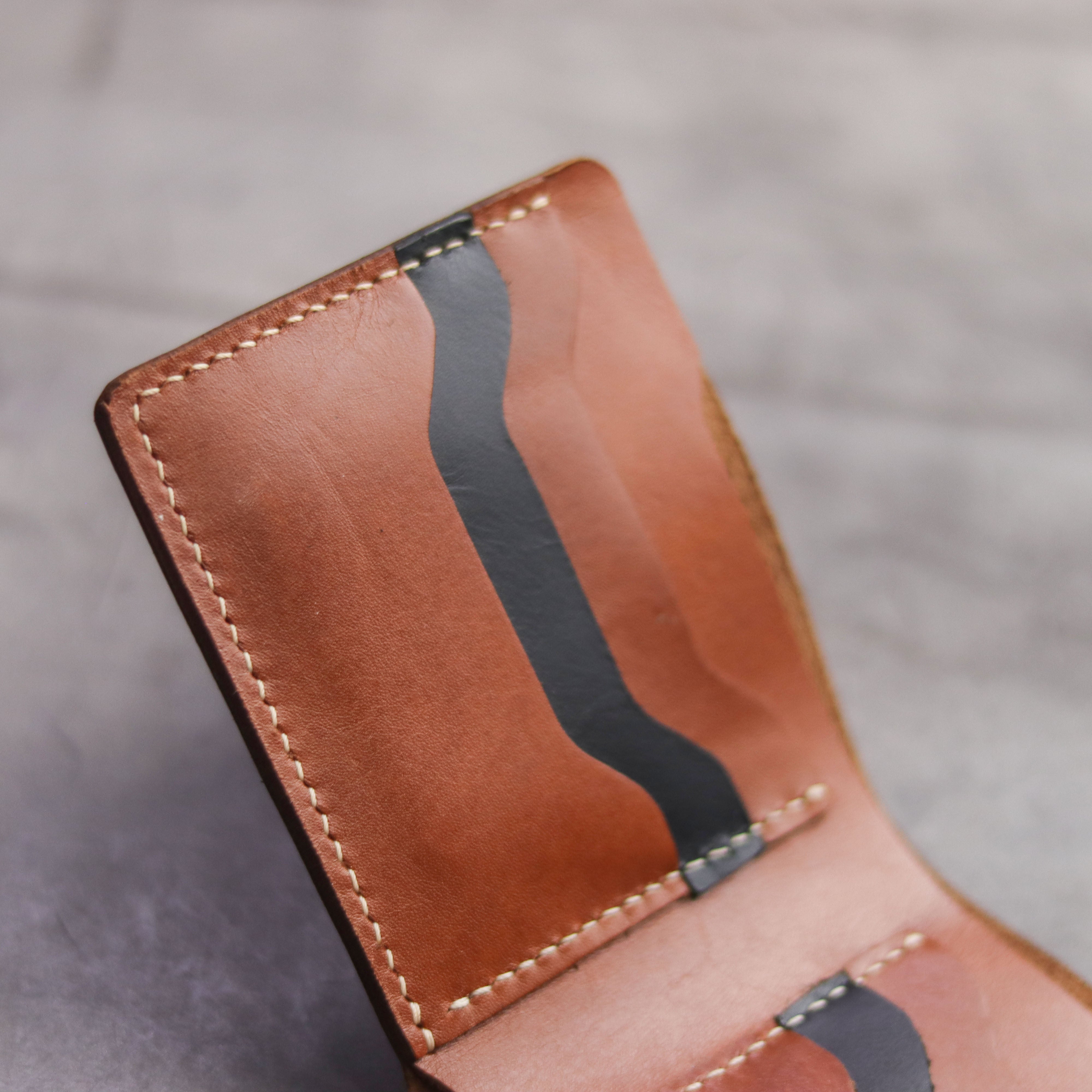 "MAXIMUS" BI-FOLD WALLET - TAN BROWN