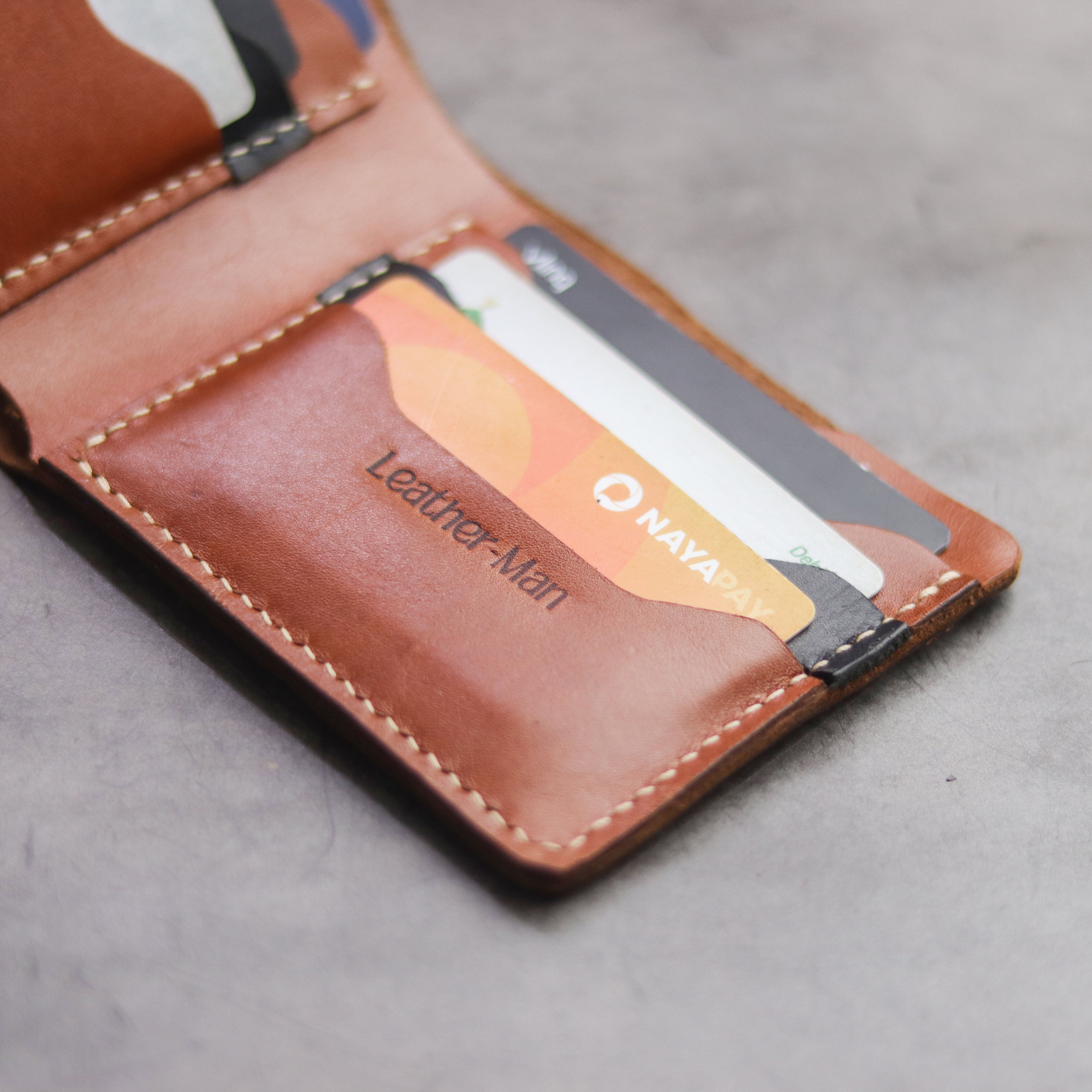 "MAXIMUS" BI-FOLD WALLET - TAN BROWN