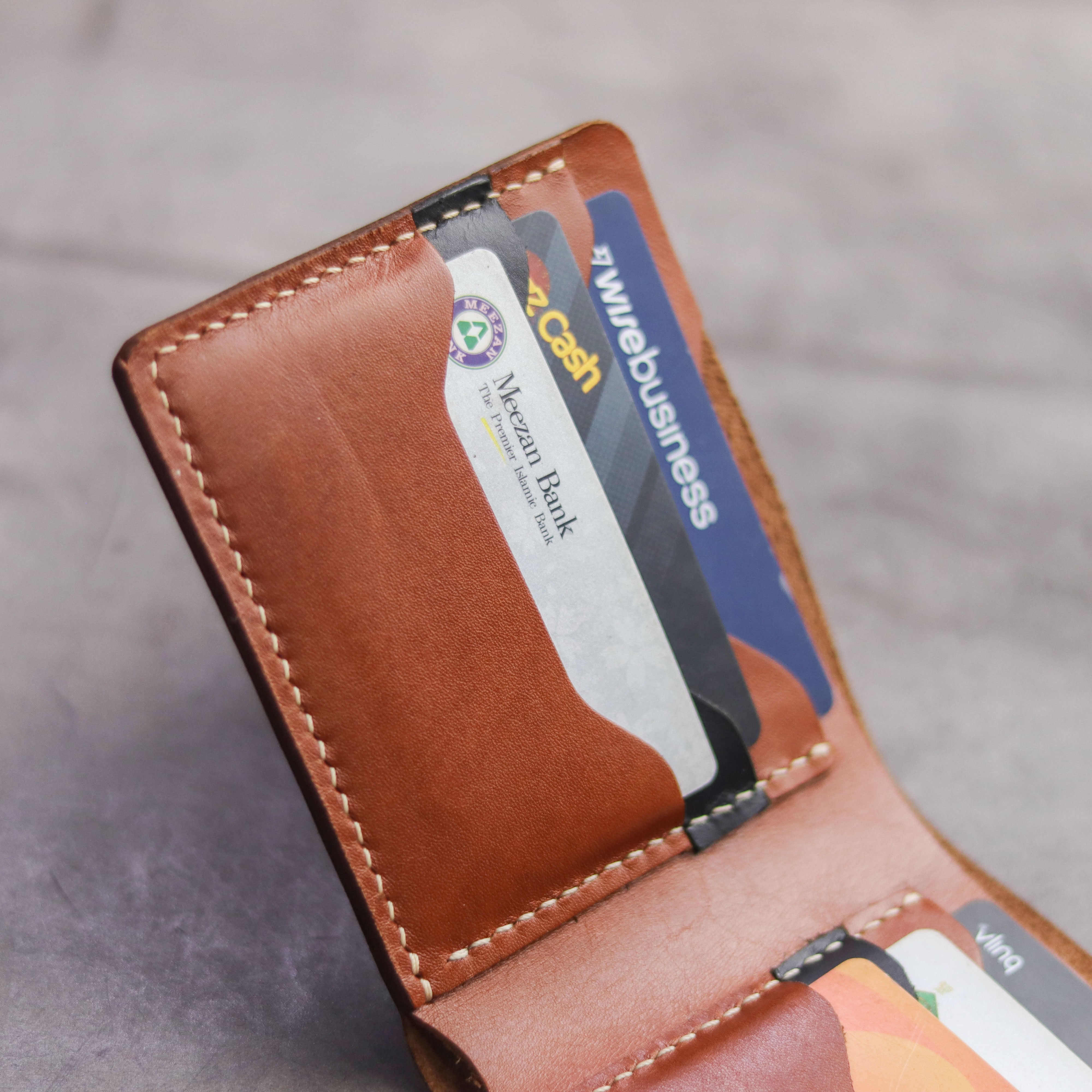 "MAXIMUS" BI-FOLD WALLET - TAN BROWN