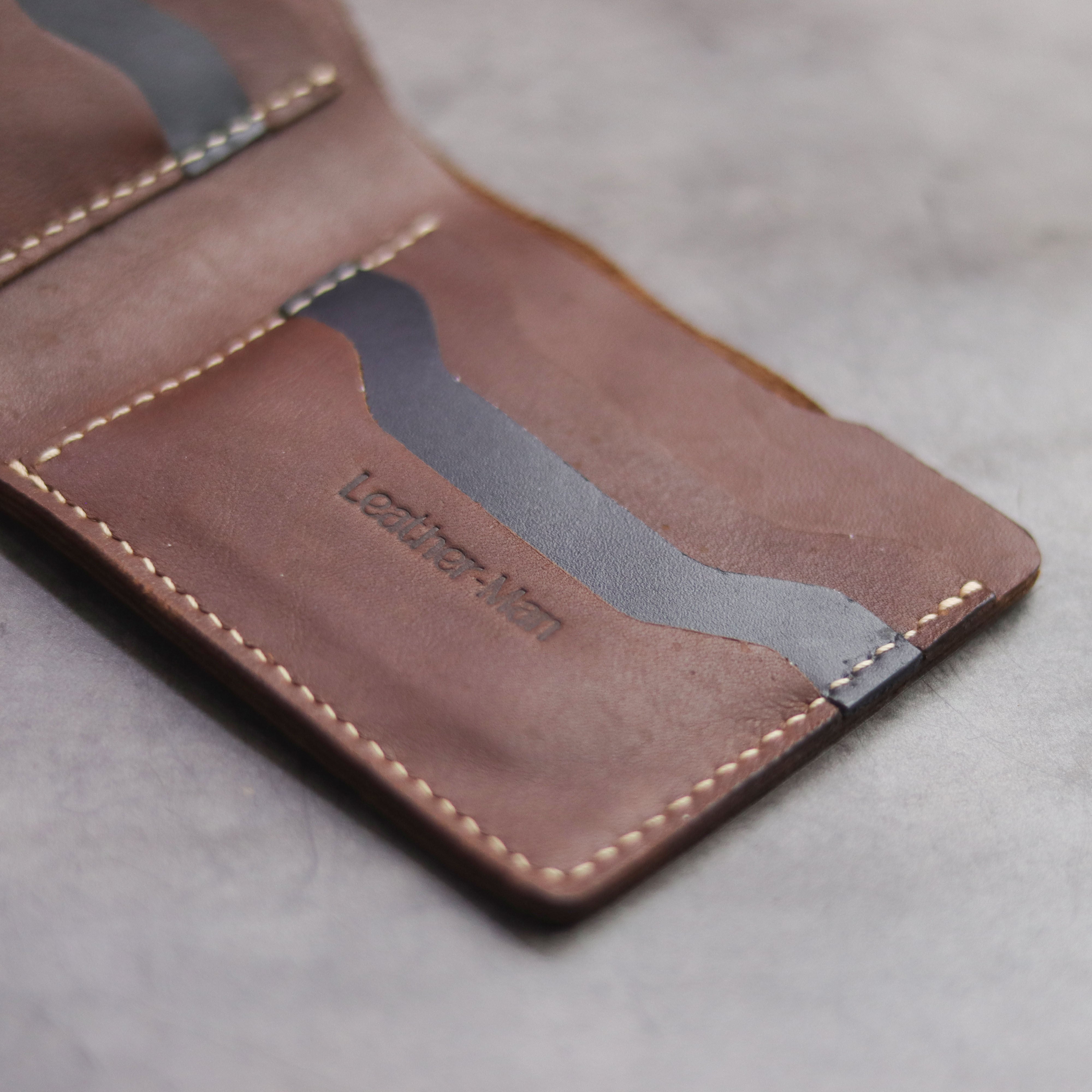 "MAXIMUS" BI-FOLD WALLET - CHESTNUT BROWN
