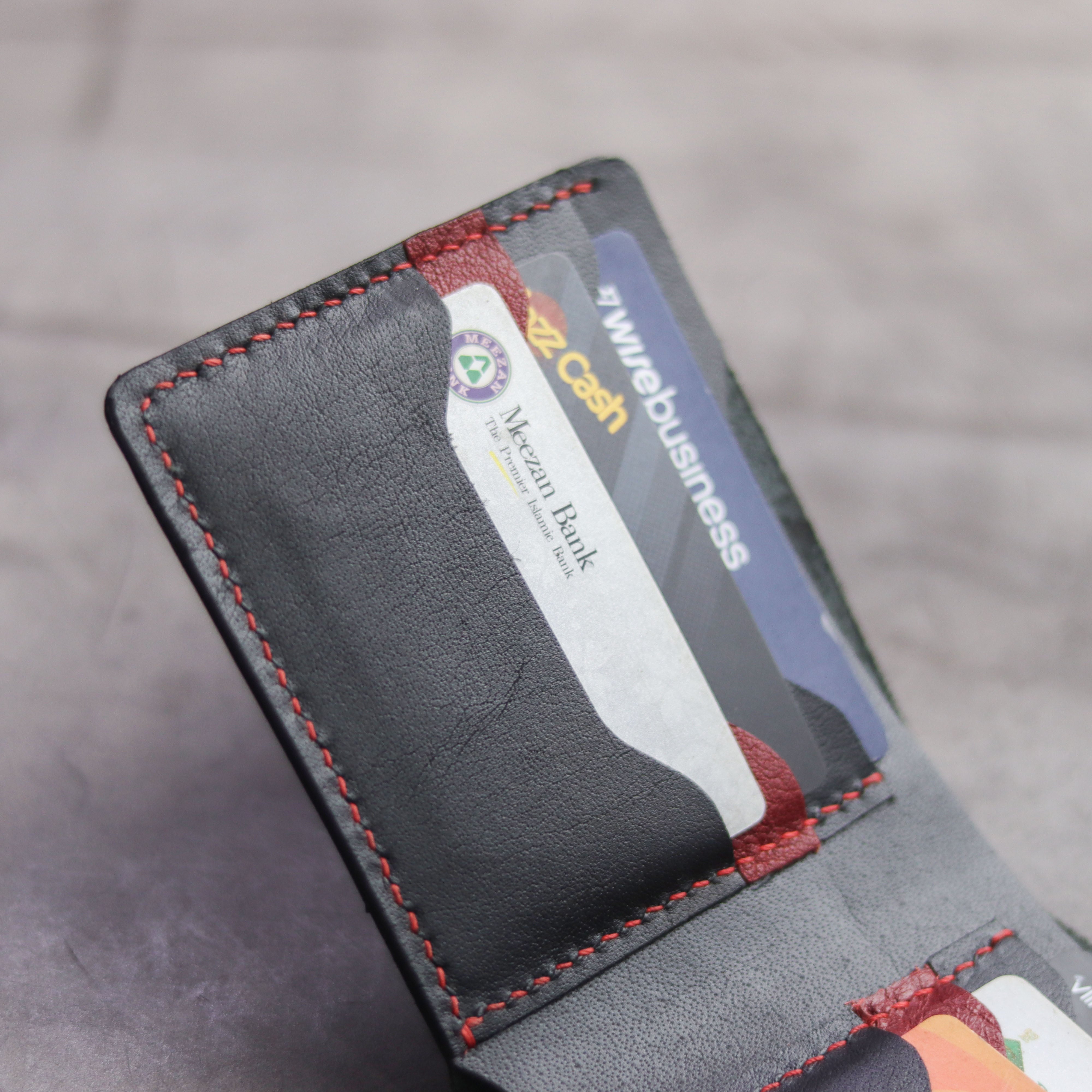 "MAXIMUS" BI-FOLD WALLET - BLACK & RED