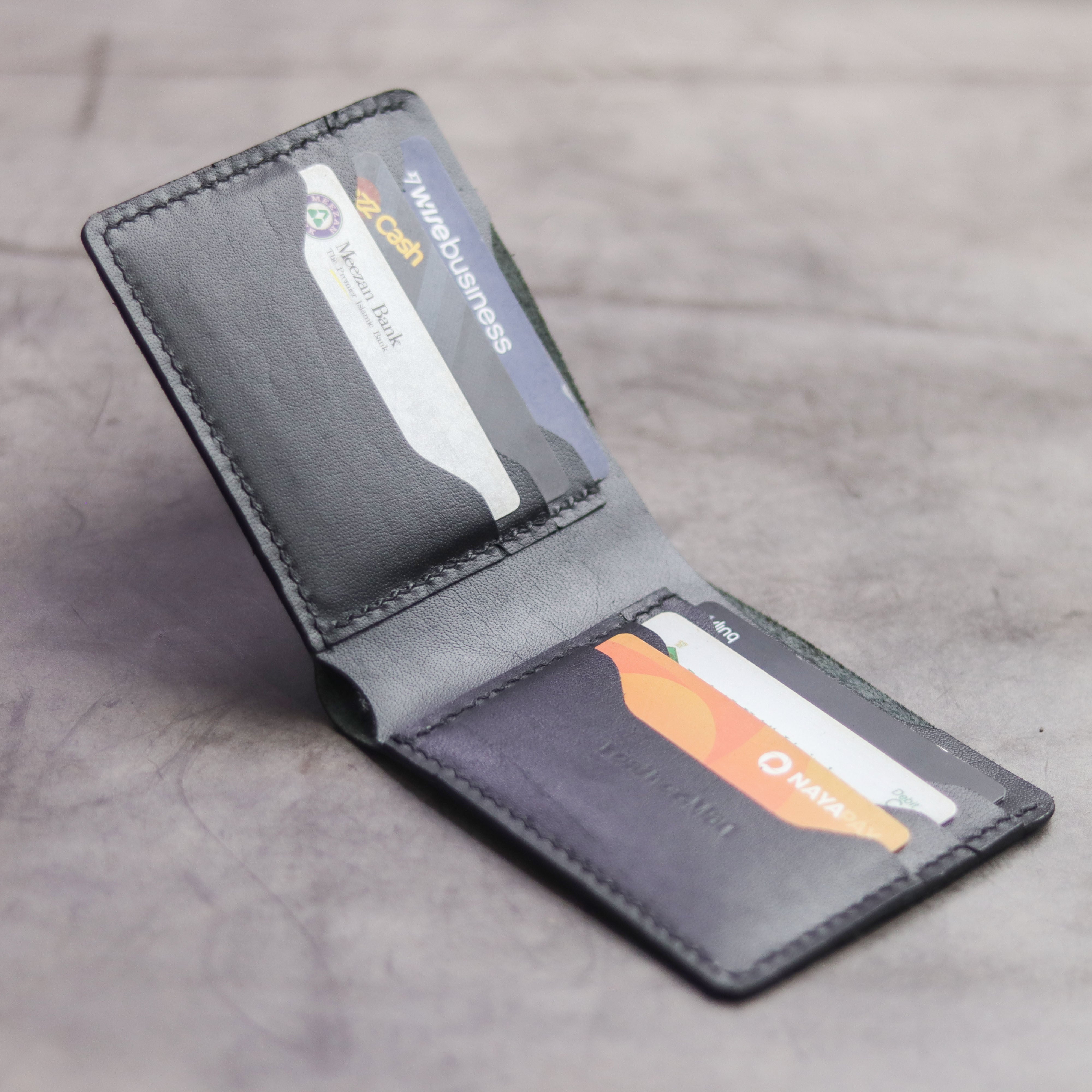 "MAXIMUS" BI-FOLD WALLET - BLACK