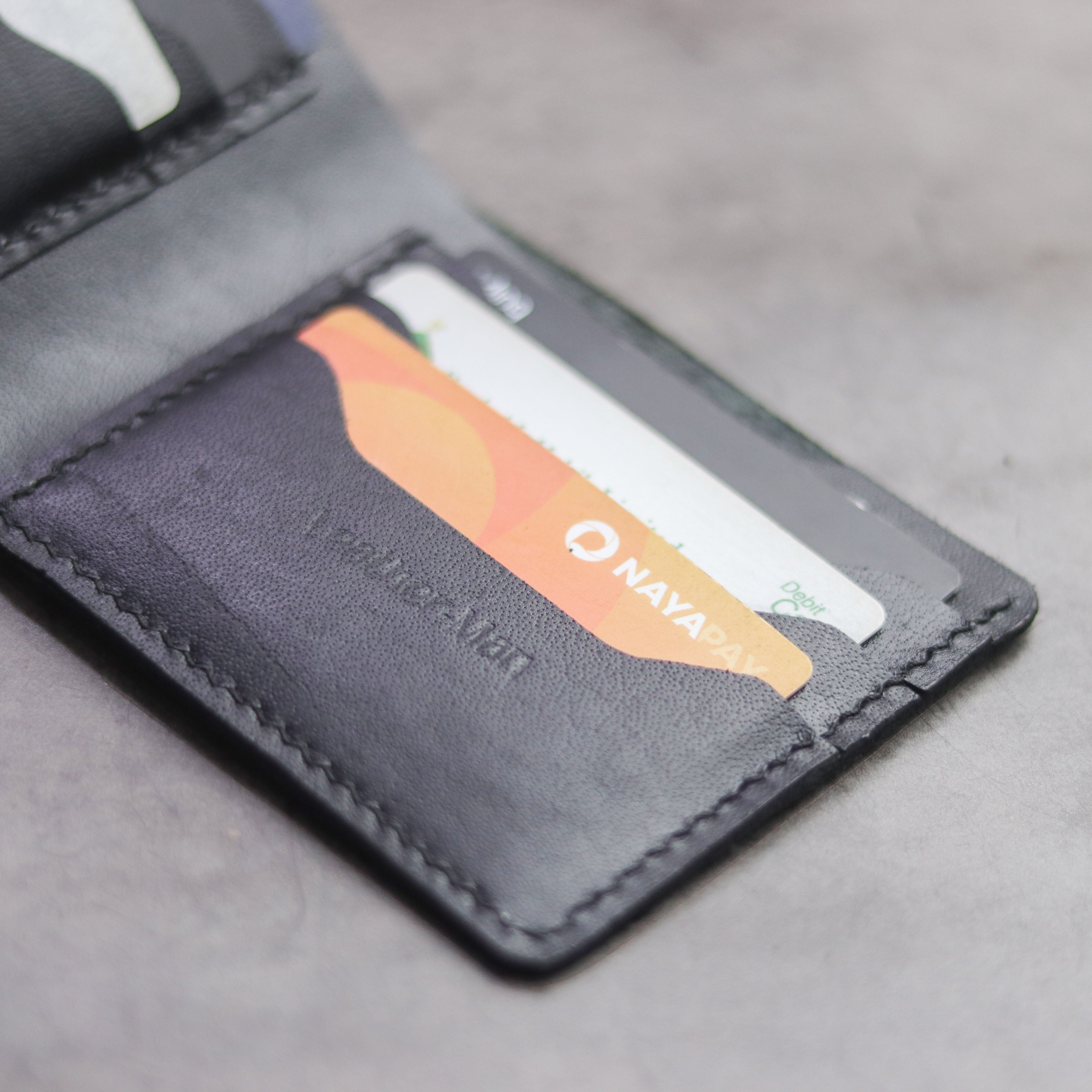 "MAXIMUS" BI-FOLD WALLET - BLACK
