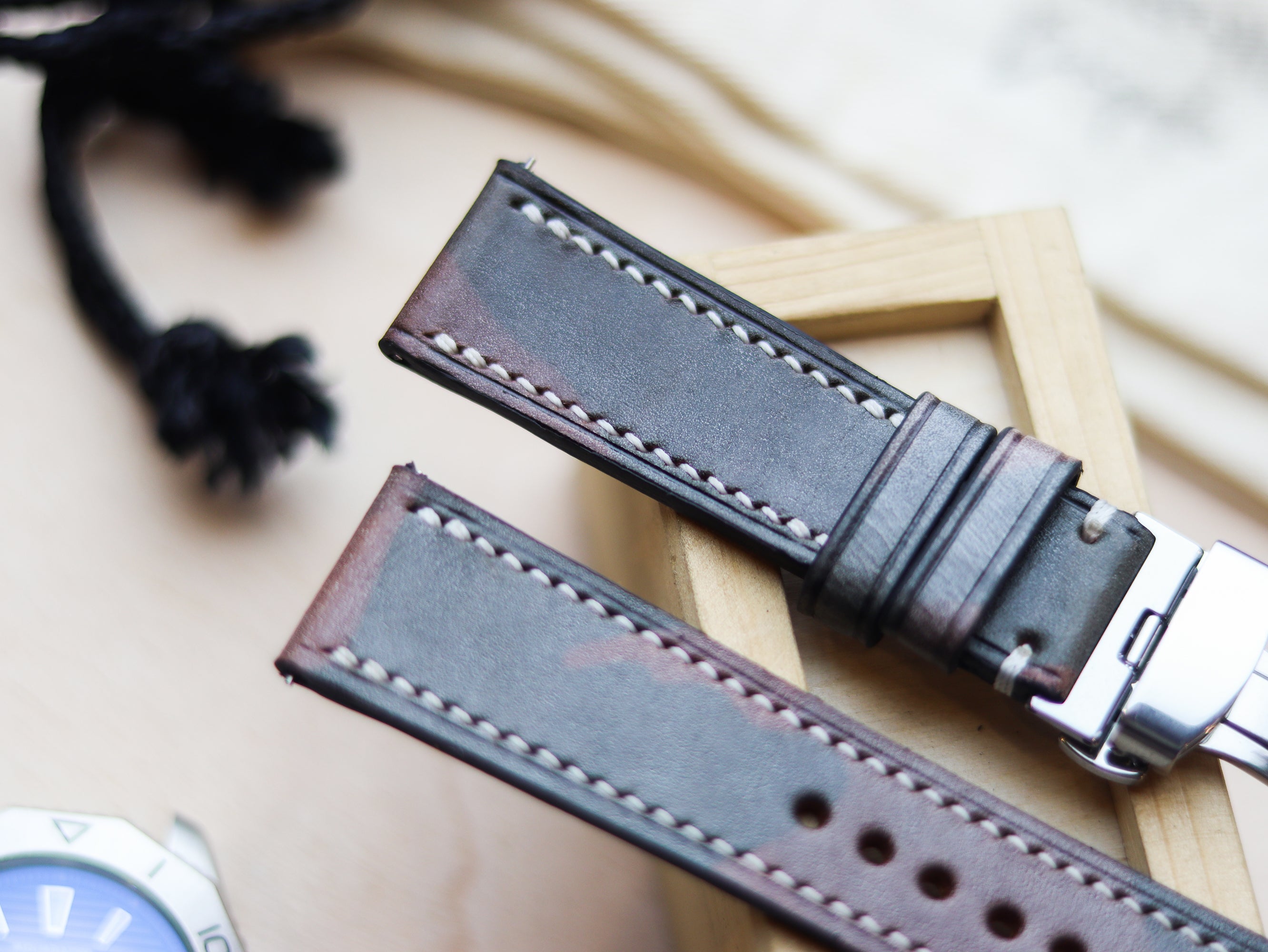 ITALIAN WAXED CAMOUFLAGE HAND-CRAFTED STRAPS FULL STITCHED - COFFEE BROWN