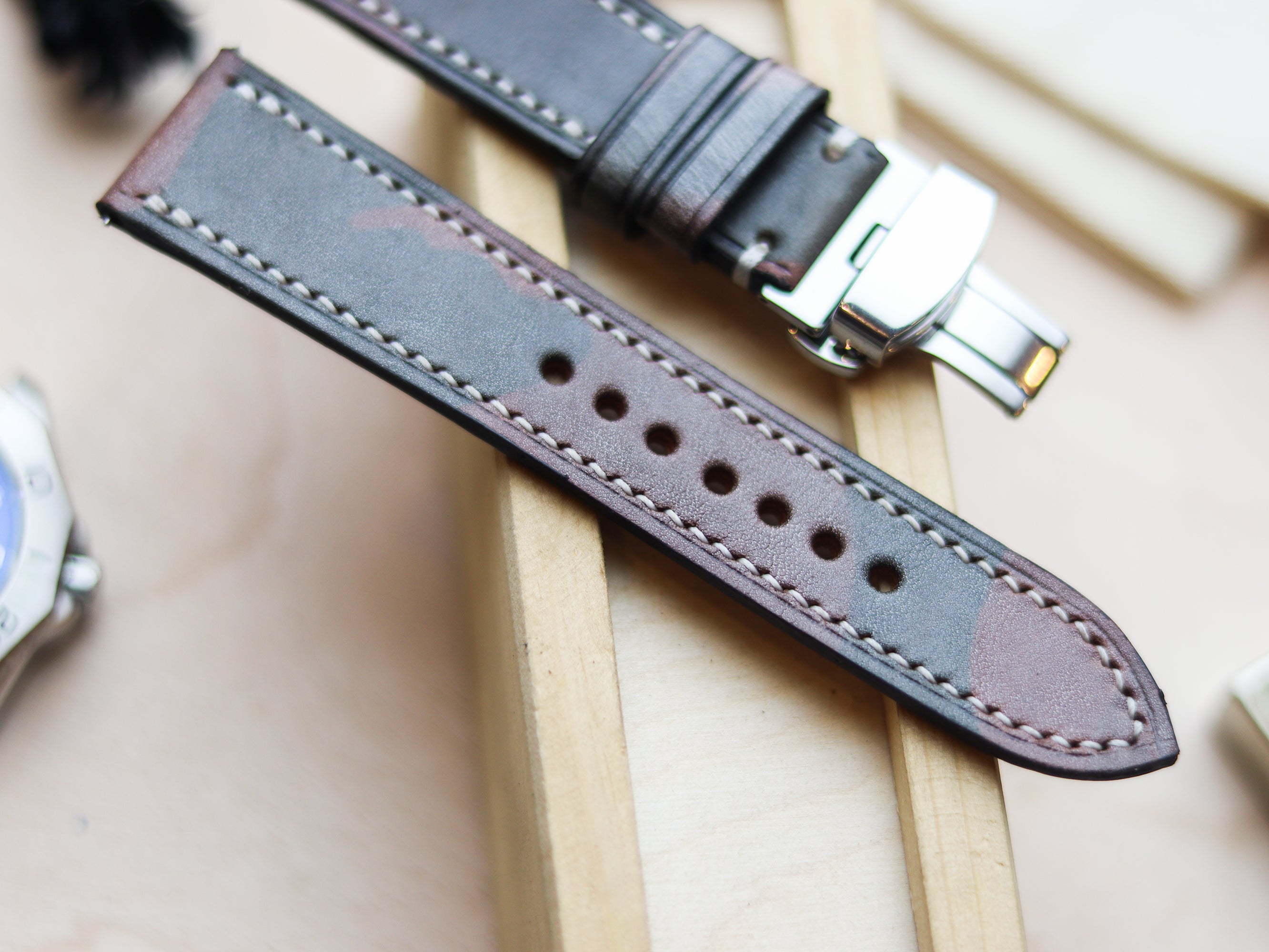 ITALIAN WAXED CAMOUFLAGE HAND-CRAFTED STRAPS FULL STITCHED - COFFEE BROWN