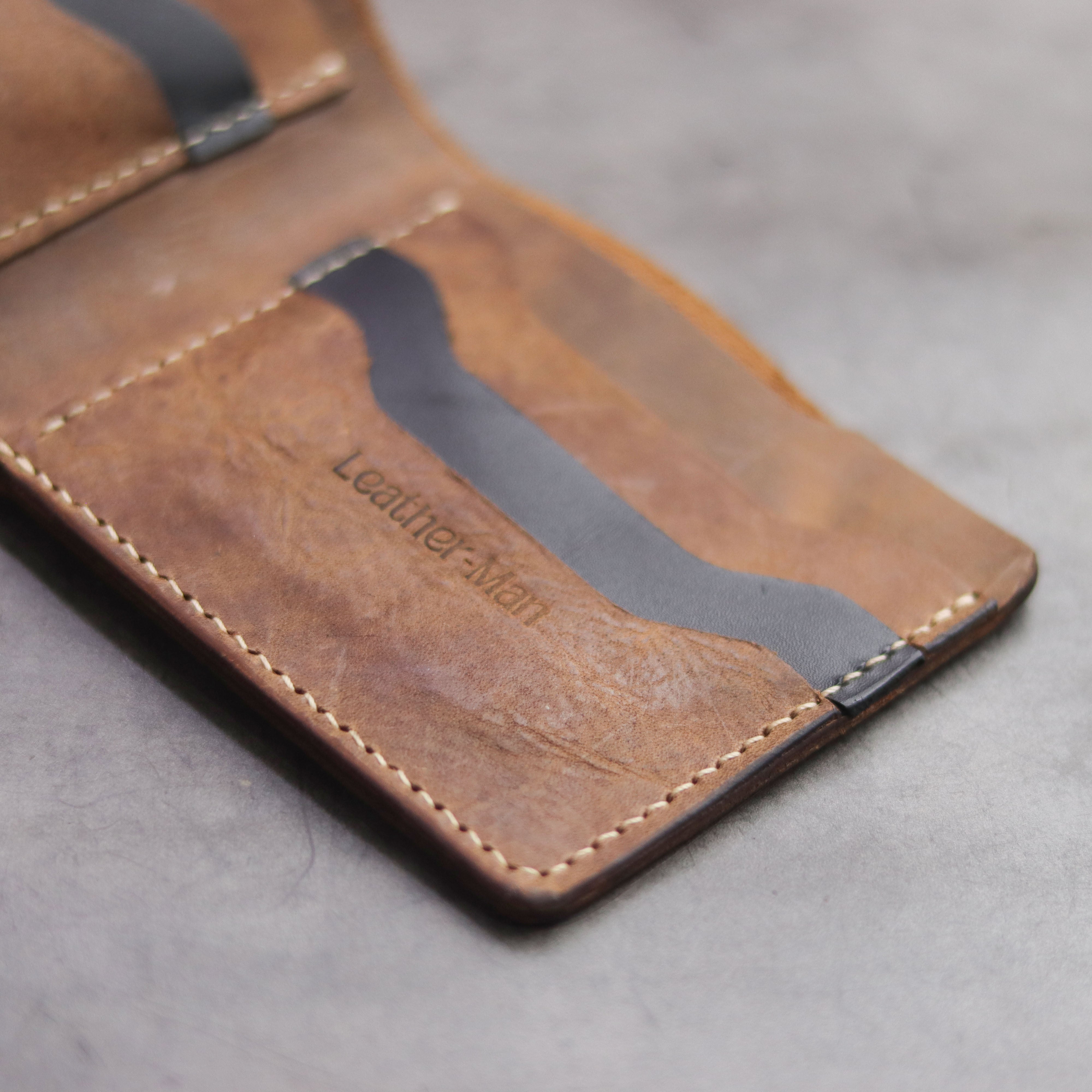 "MAXIMUS" BI-FOLD WALLET - RUSTY BROWN