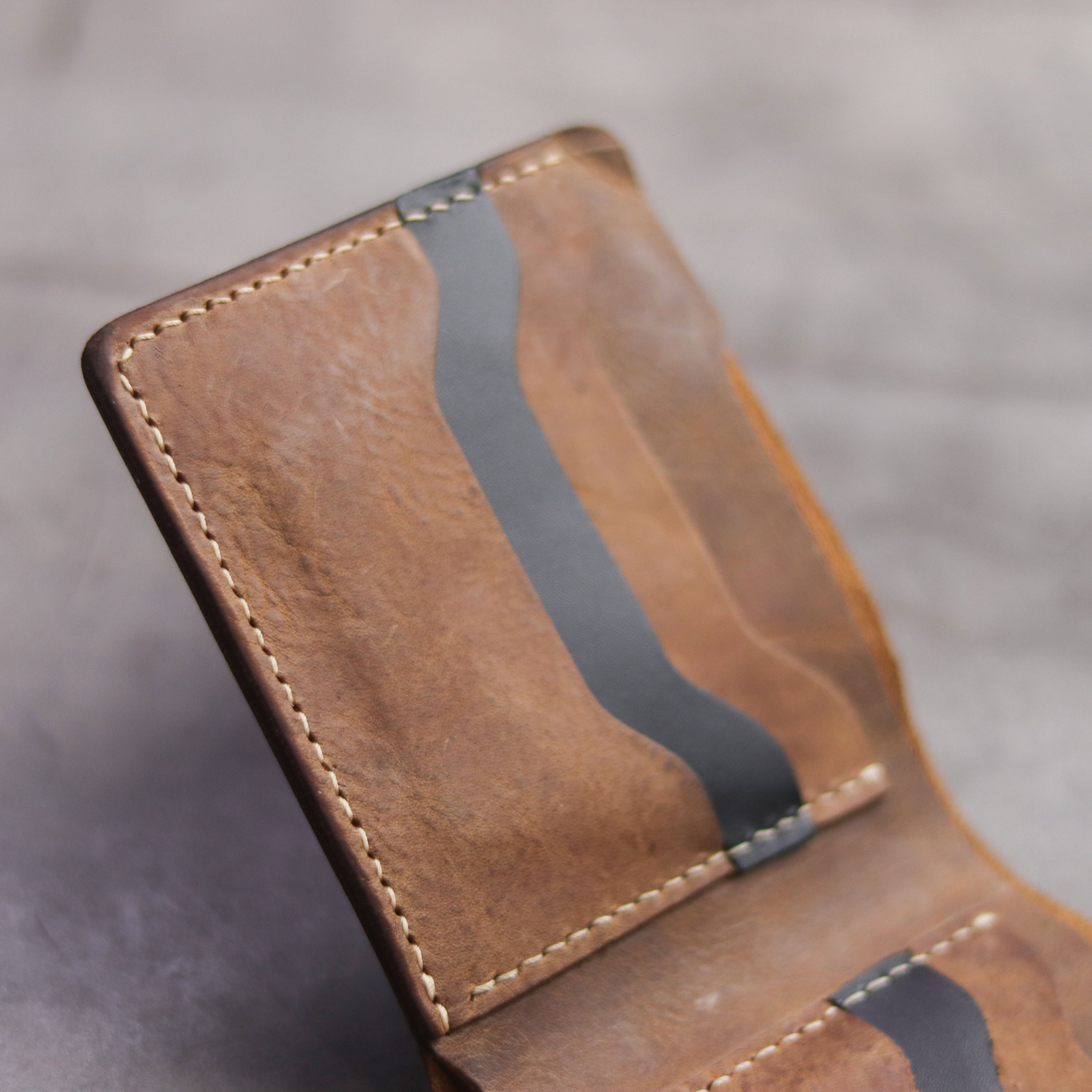 "MAXIMUS" BI-FOLD WALLET - RUSTY BROWN
