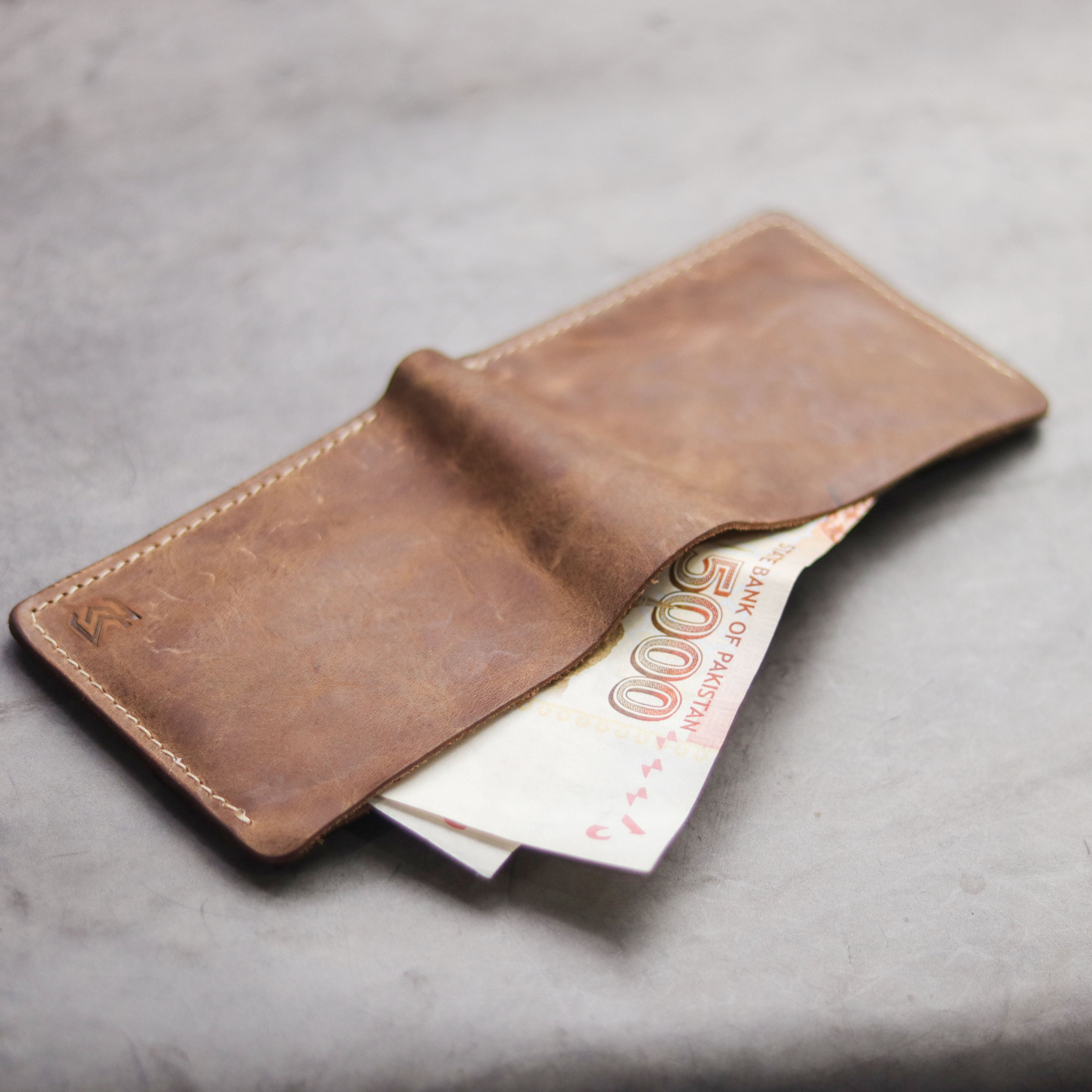 "MAXIMUS" BI-FOLD WALLET - RUSTY BROWN