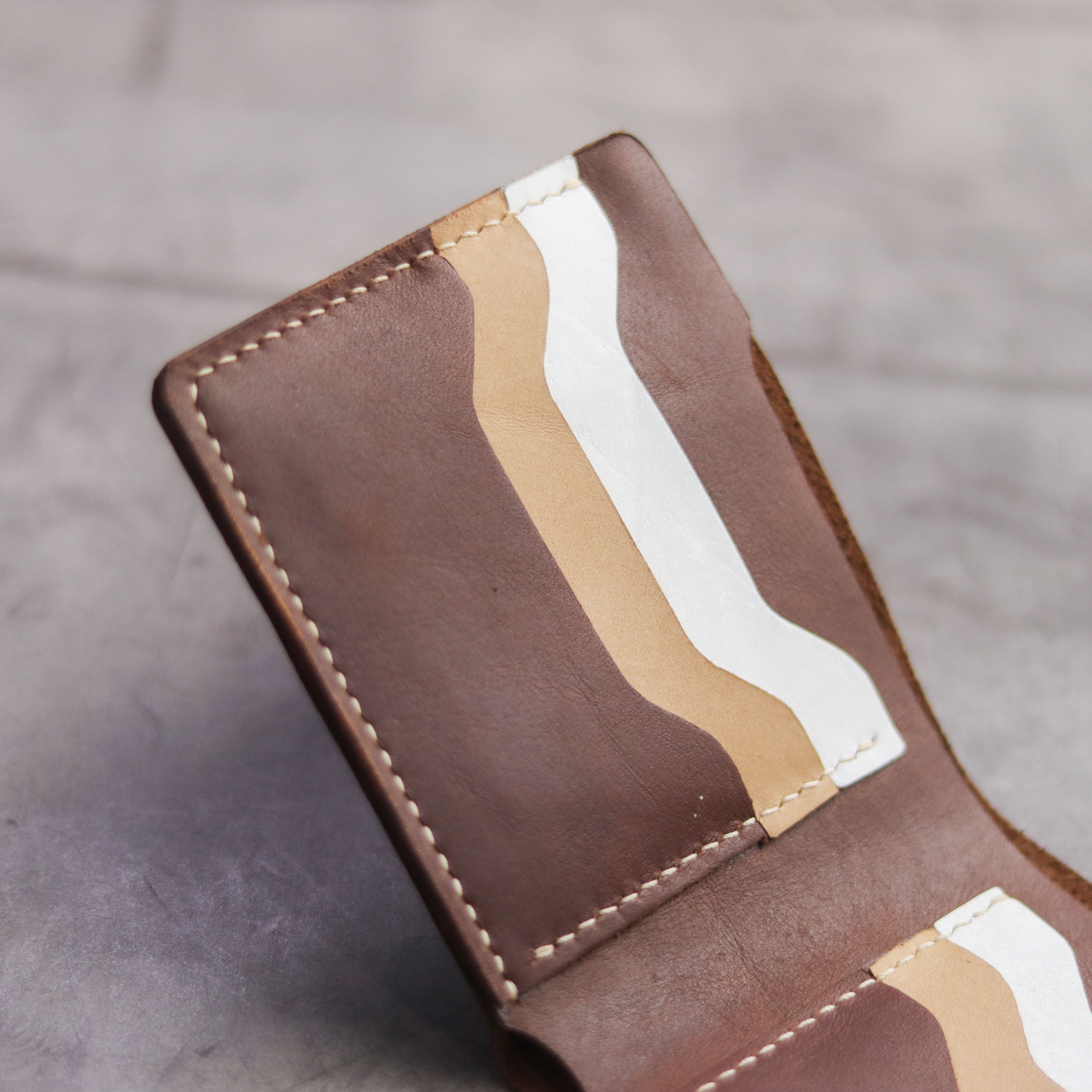 "MAXIMUS" BI-FOLD WALLET - CHESTNUT BRWON, NATURAL BUTTERO AND WHITE