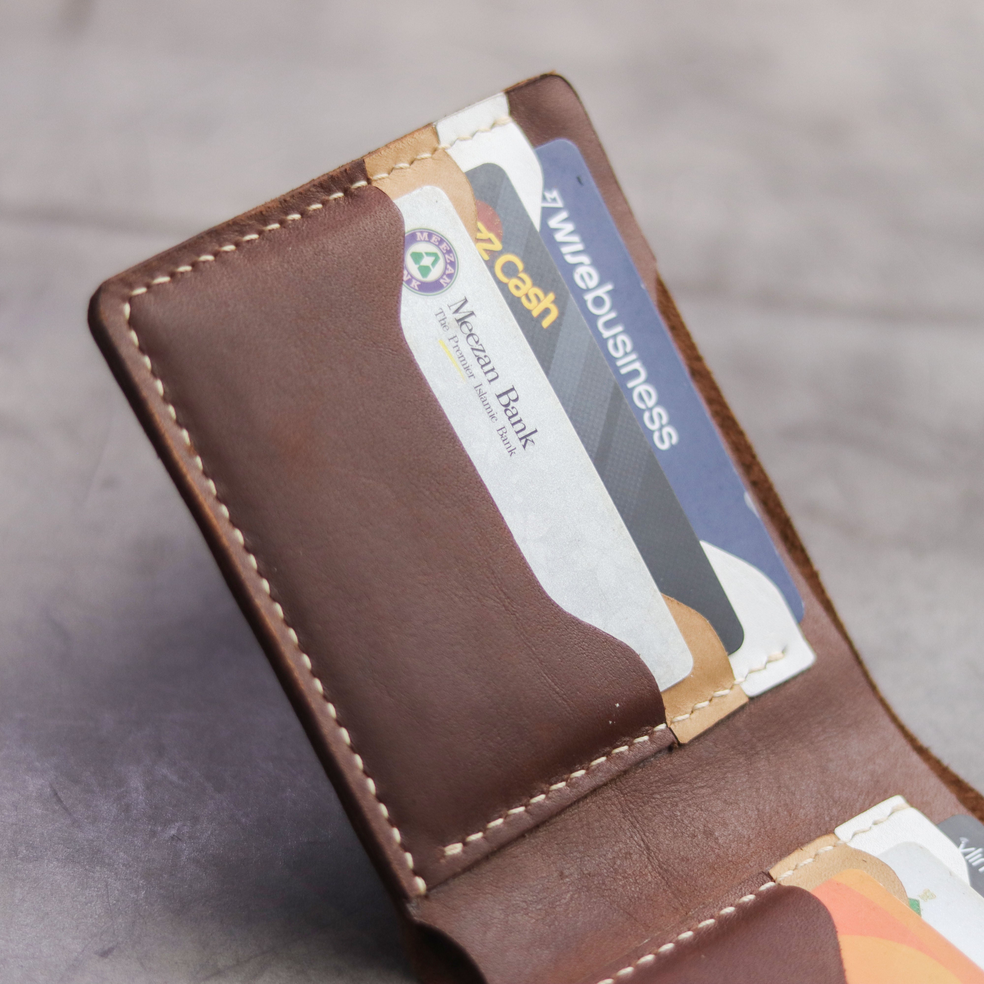 "MAXIMUS" BI-FOLD WALLET - CHESTNUT BRWON, NATURAL BUTTERO AND WHITE