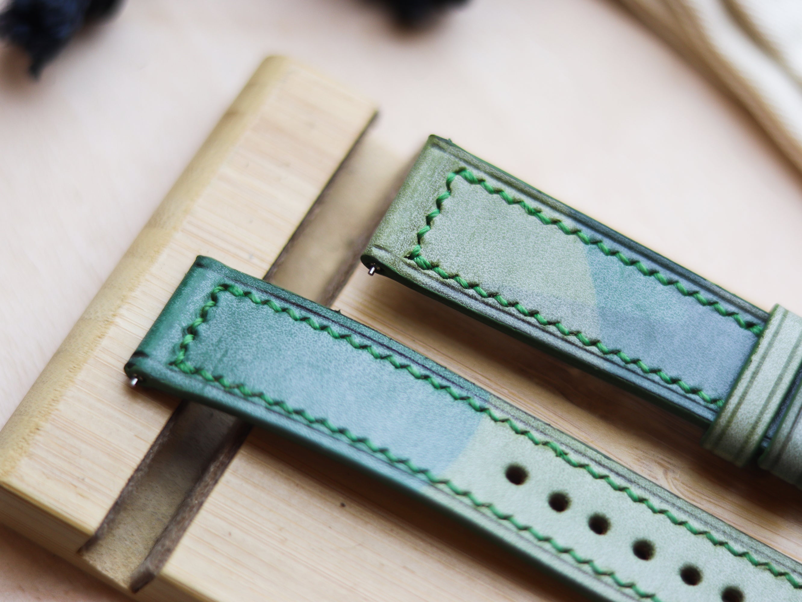 ITALIAN WAXED CAMOUFLAGE HAND-CRAFTED STRAPS BOX STITCHED - LIME GREEN