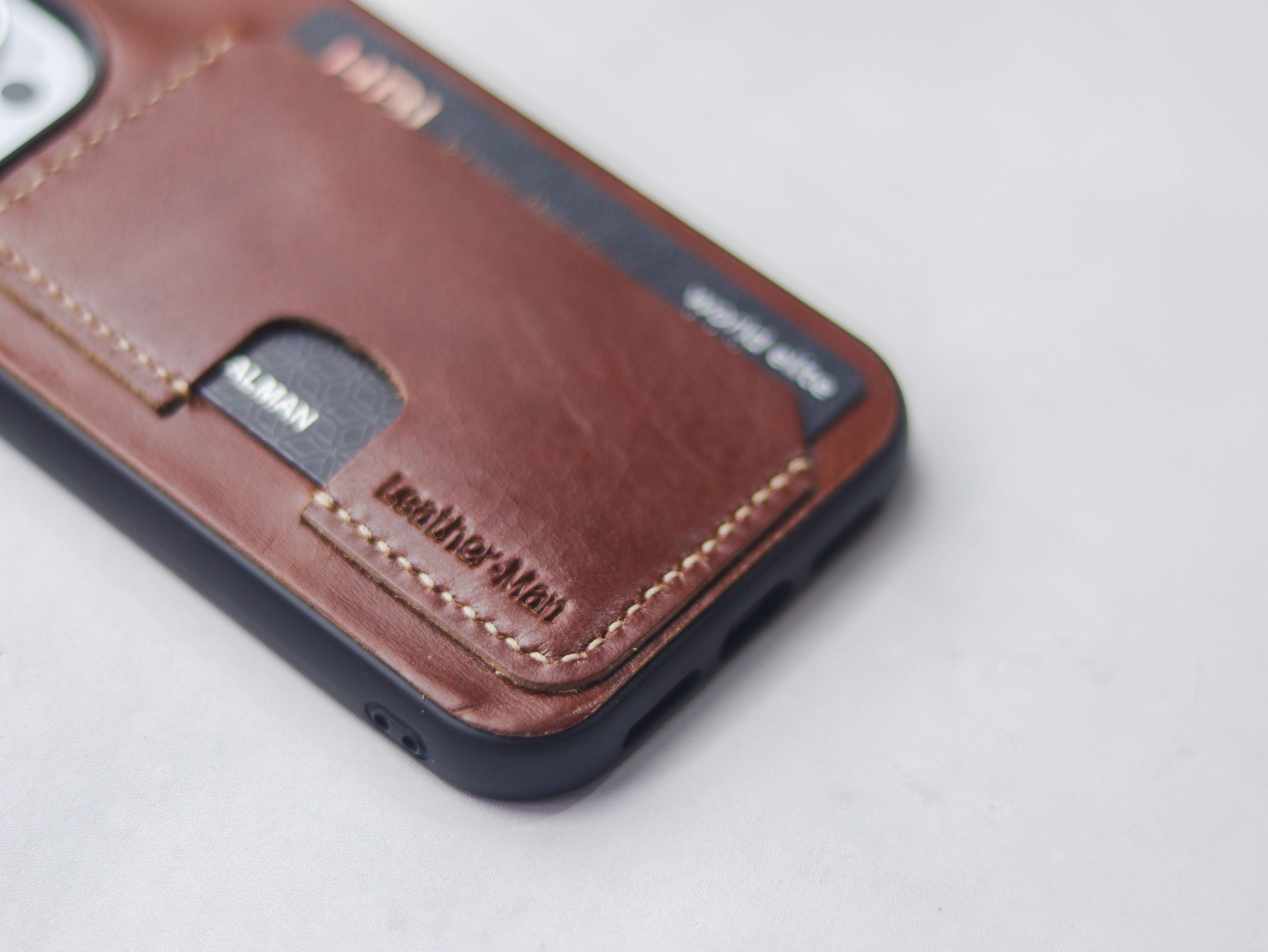 WHISKY BROWN LEATHER - WALLET PHONE CASE