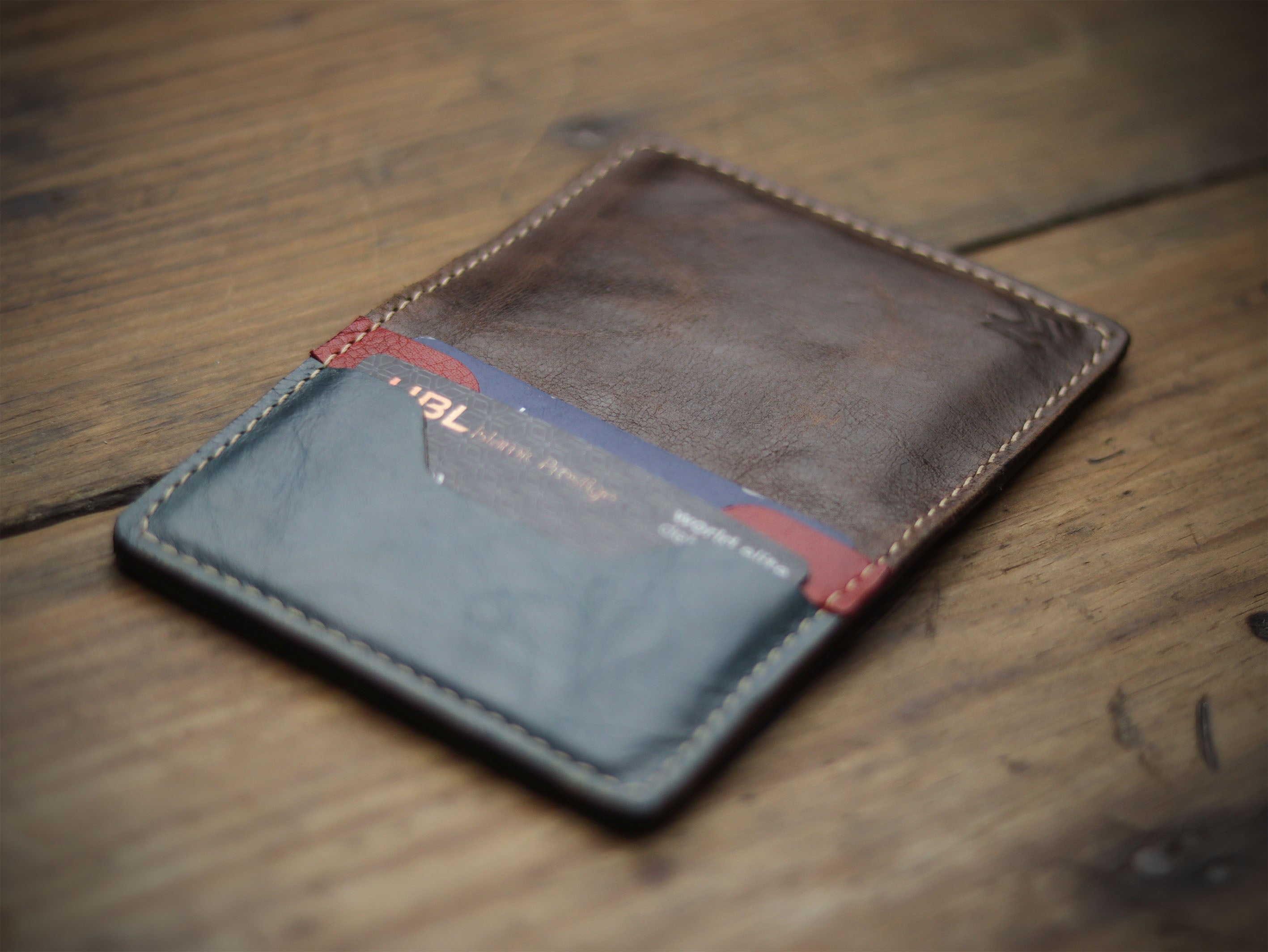 ASTOR - WALNUT BROWN, RED & DEEP BLUE