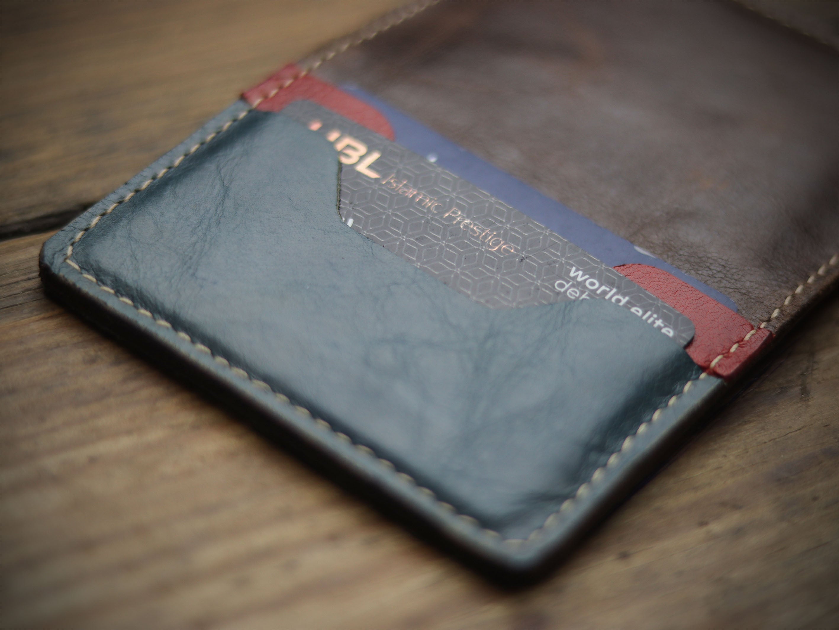 ASTOR - WALNUT BROWN, RED & DEEP BLUE