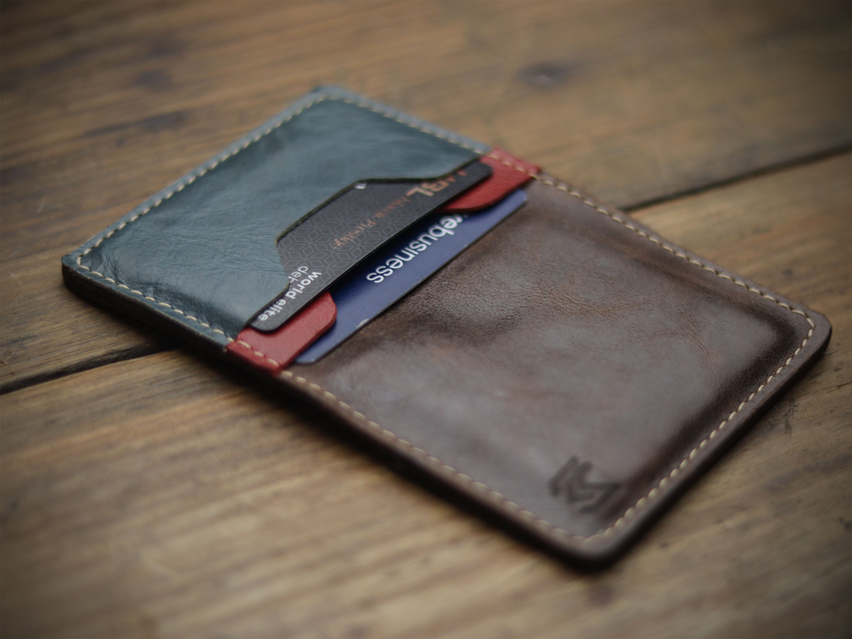 ASTOR - WALNUT BROWN, RED & DEEP BLUE