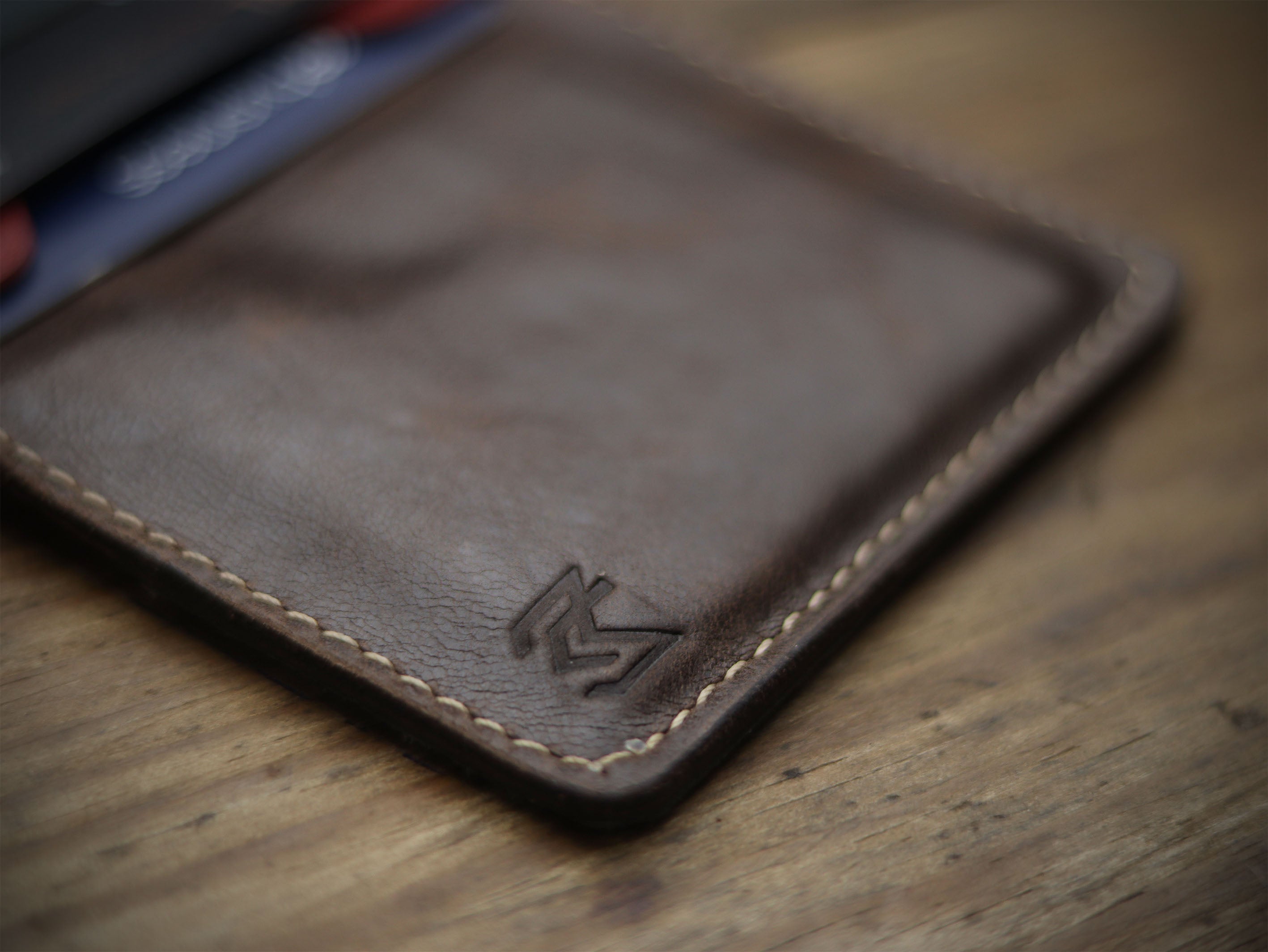 ASTOR - WALNUT BROWN, RED & DEEP BLUE