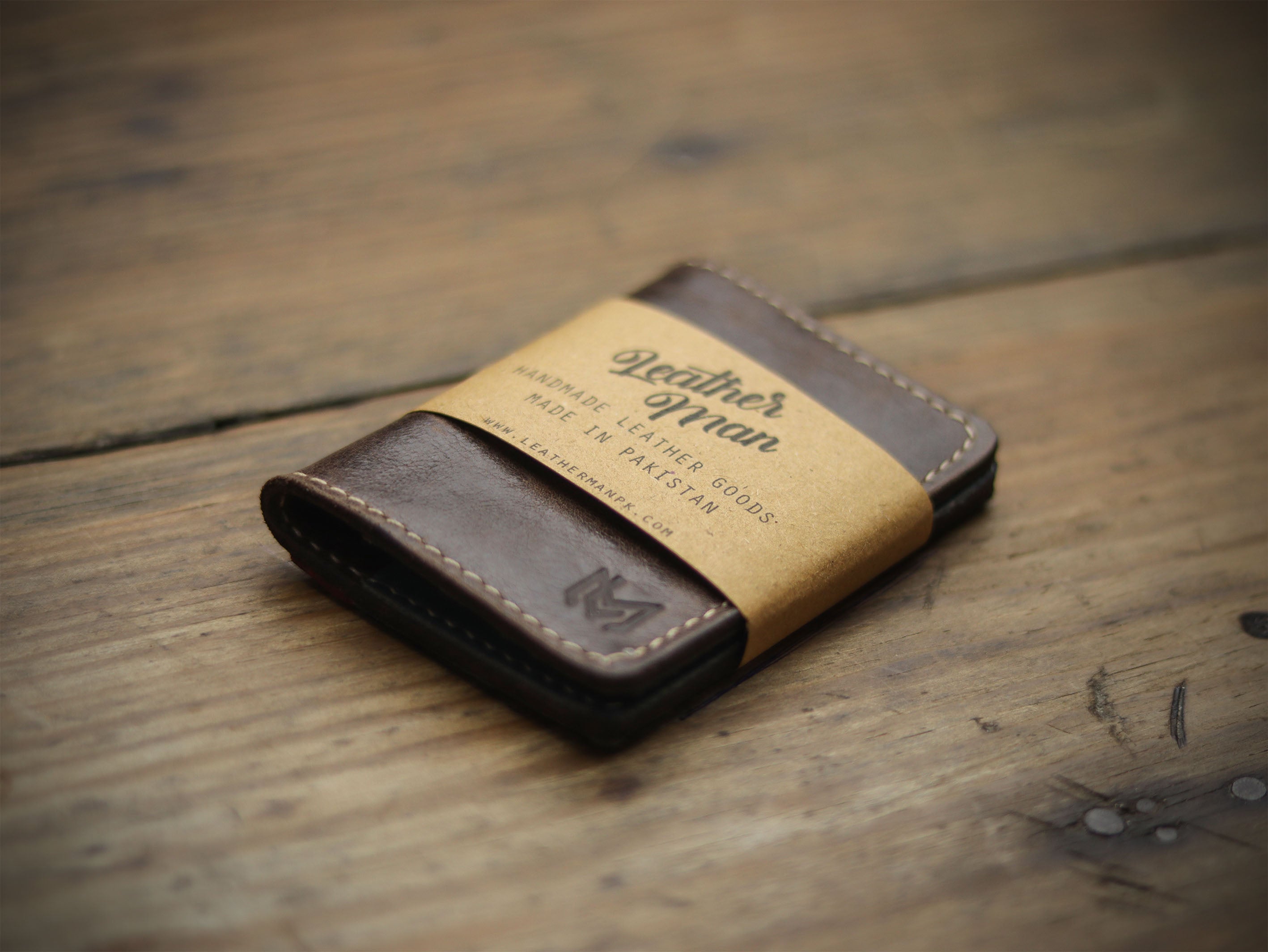 ASTOR - WALNUT BROWN, RED & DEEP BLUE