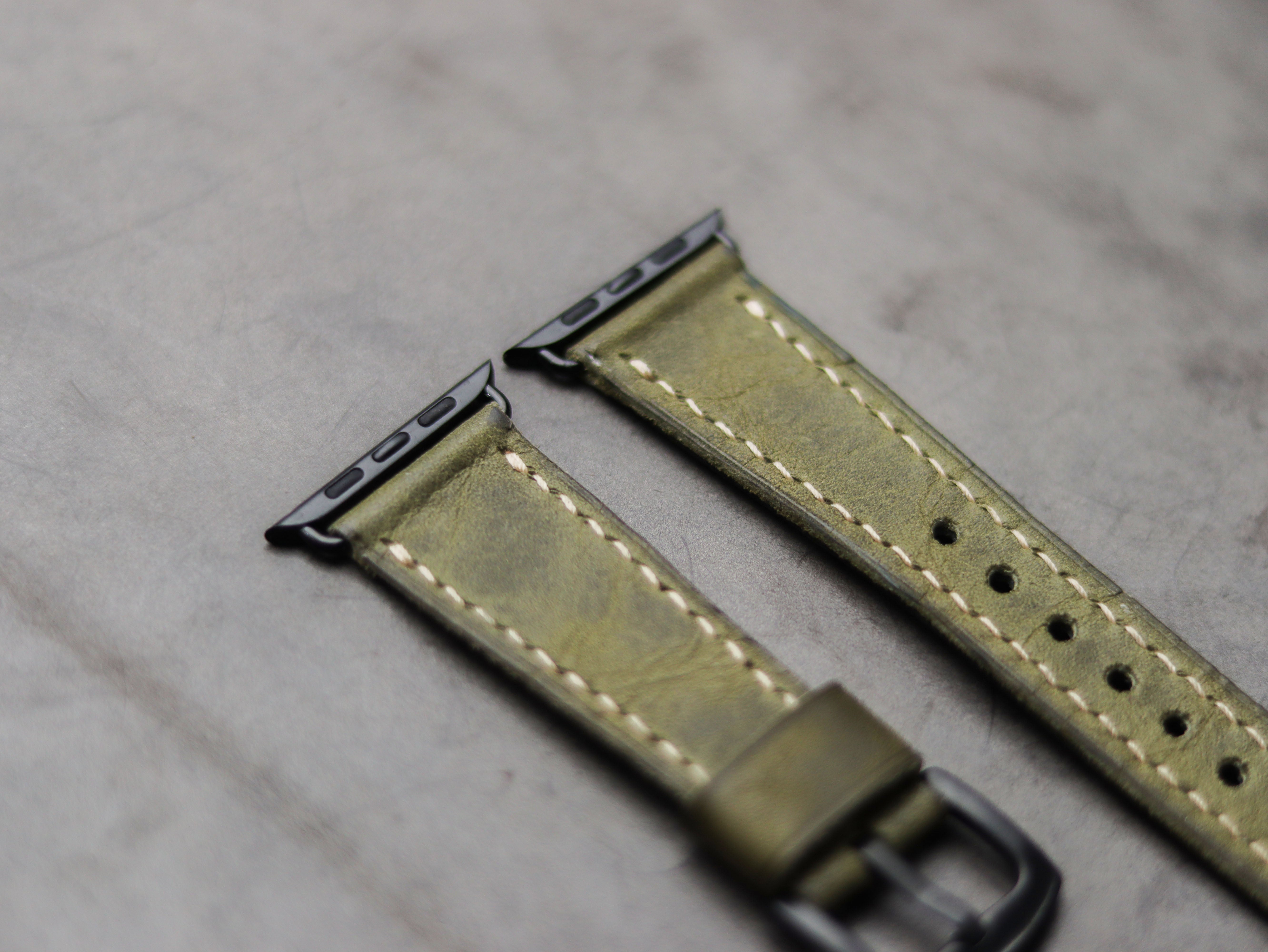 SEAWEED GREEN LEATHER - APPLE WATCH STRAPS HAND-CRAFTED