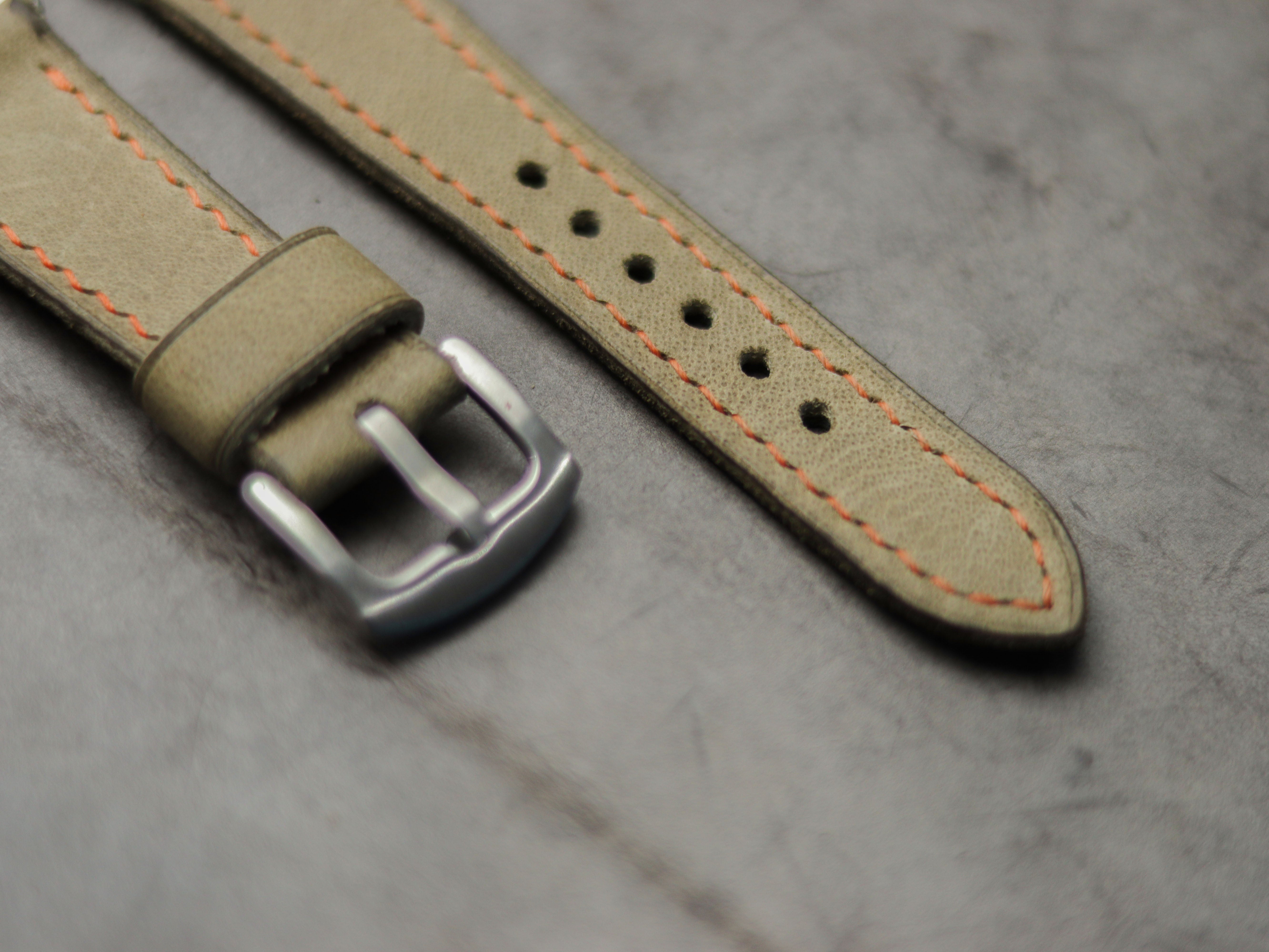 TEA GREEN LEATHER - APPLE WATCH STRAPS HAND-CRAFTED