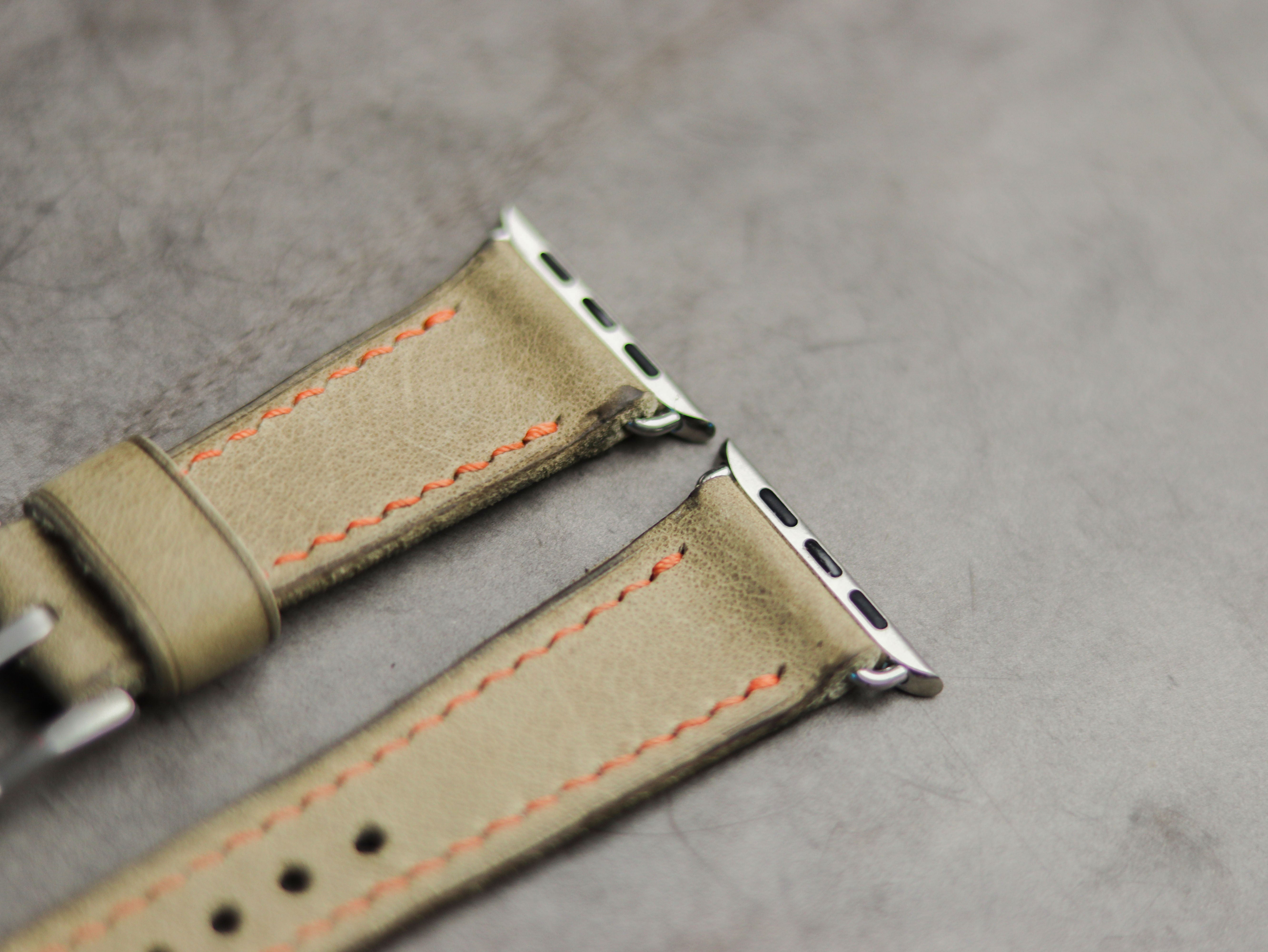 TEA GREEN LEATHER - APPLE WATCH STRAPS HAND-CRAFTED