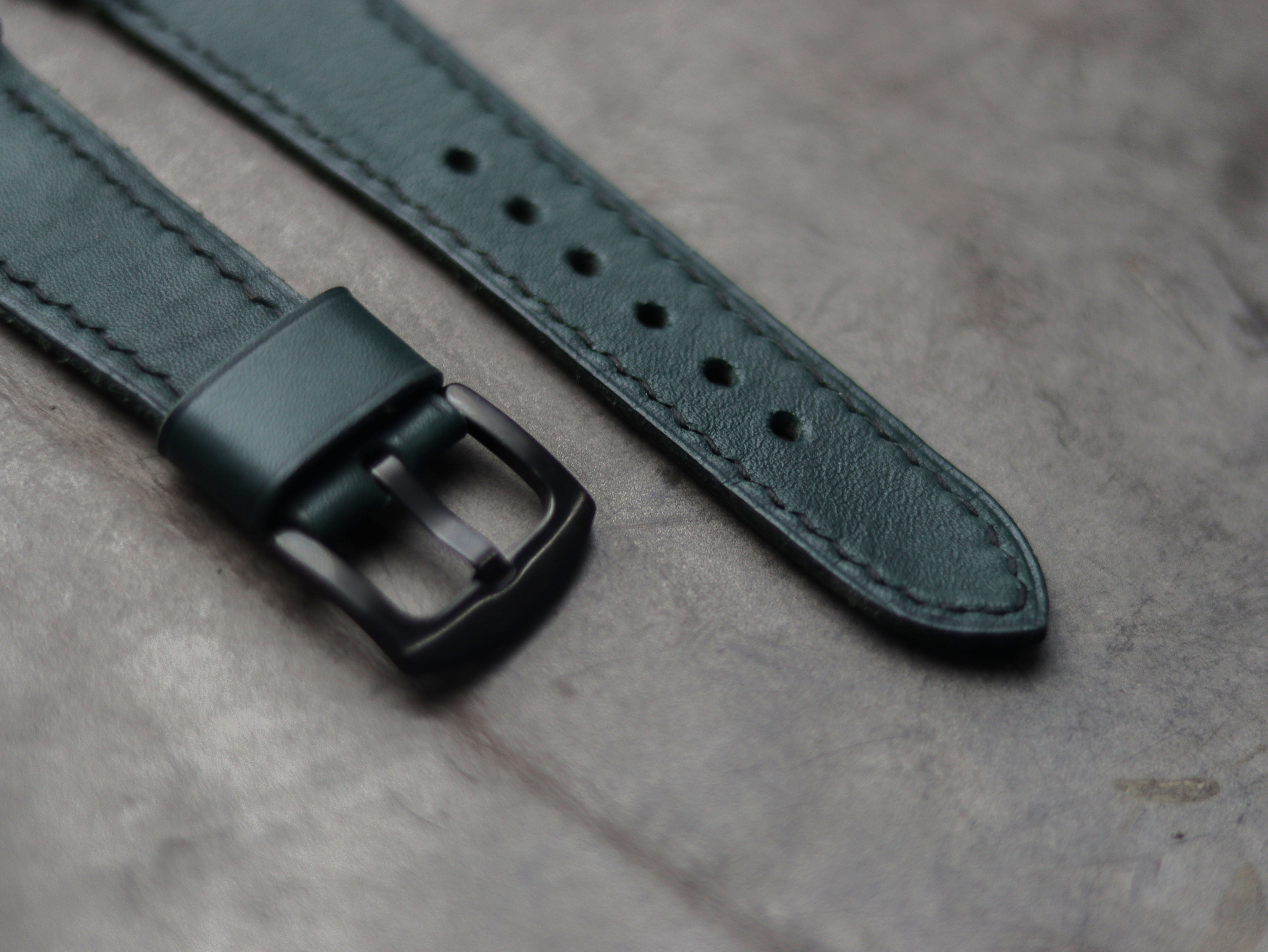SACRAMENTO GREEN LEATHER - APPLE WATCH STRAPS HAND-CRAFTED