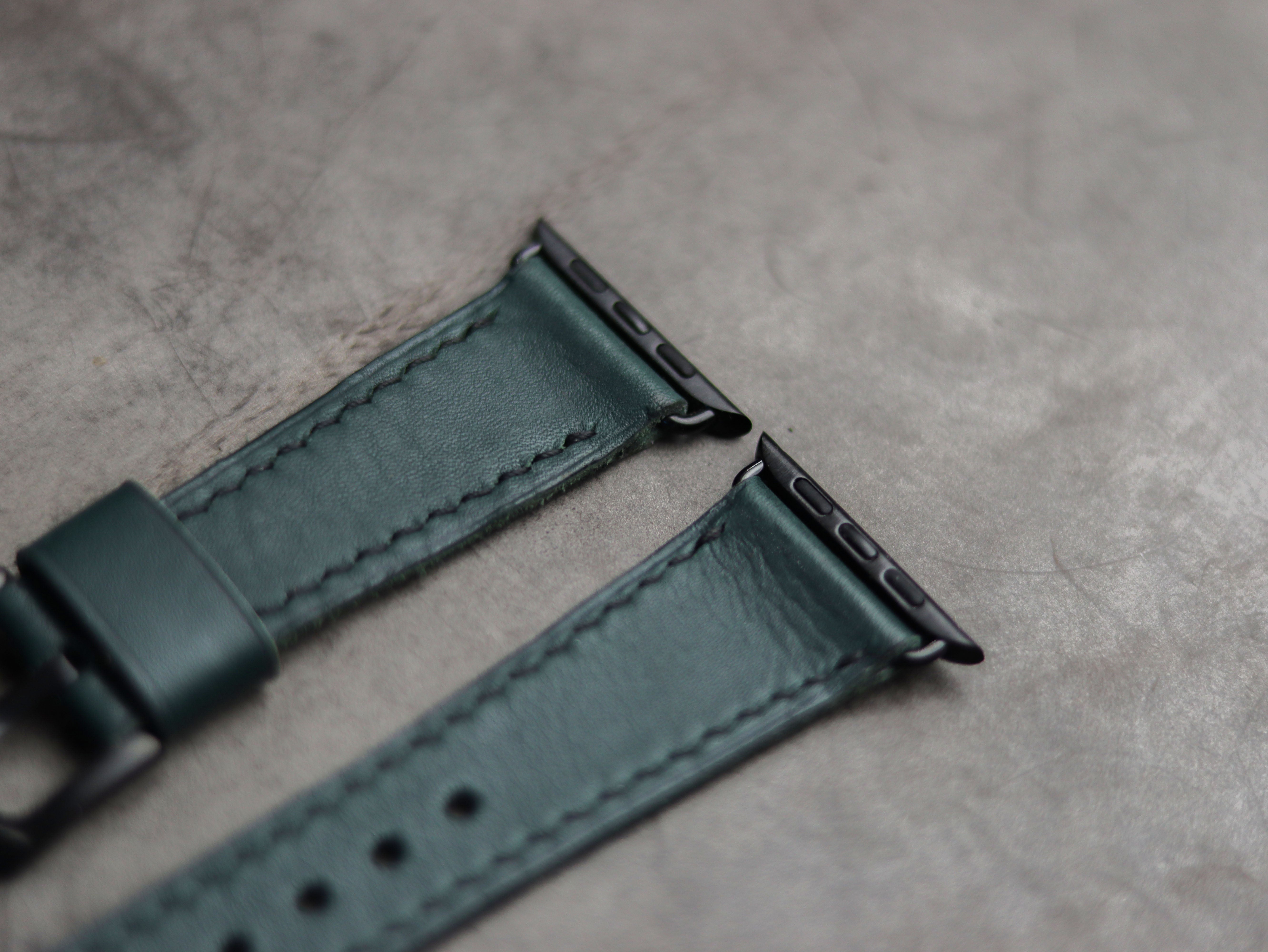 SACRAMENTO GREEN LEATHER - APPLE WATCH STRAPS HAND-CRAFTED