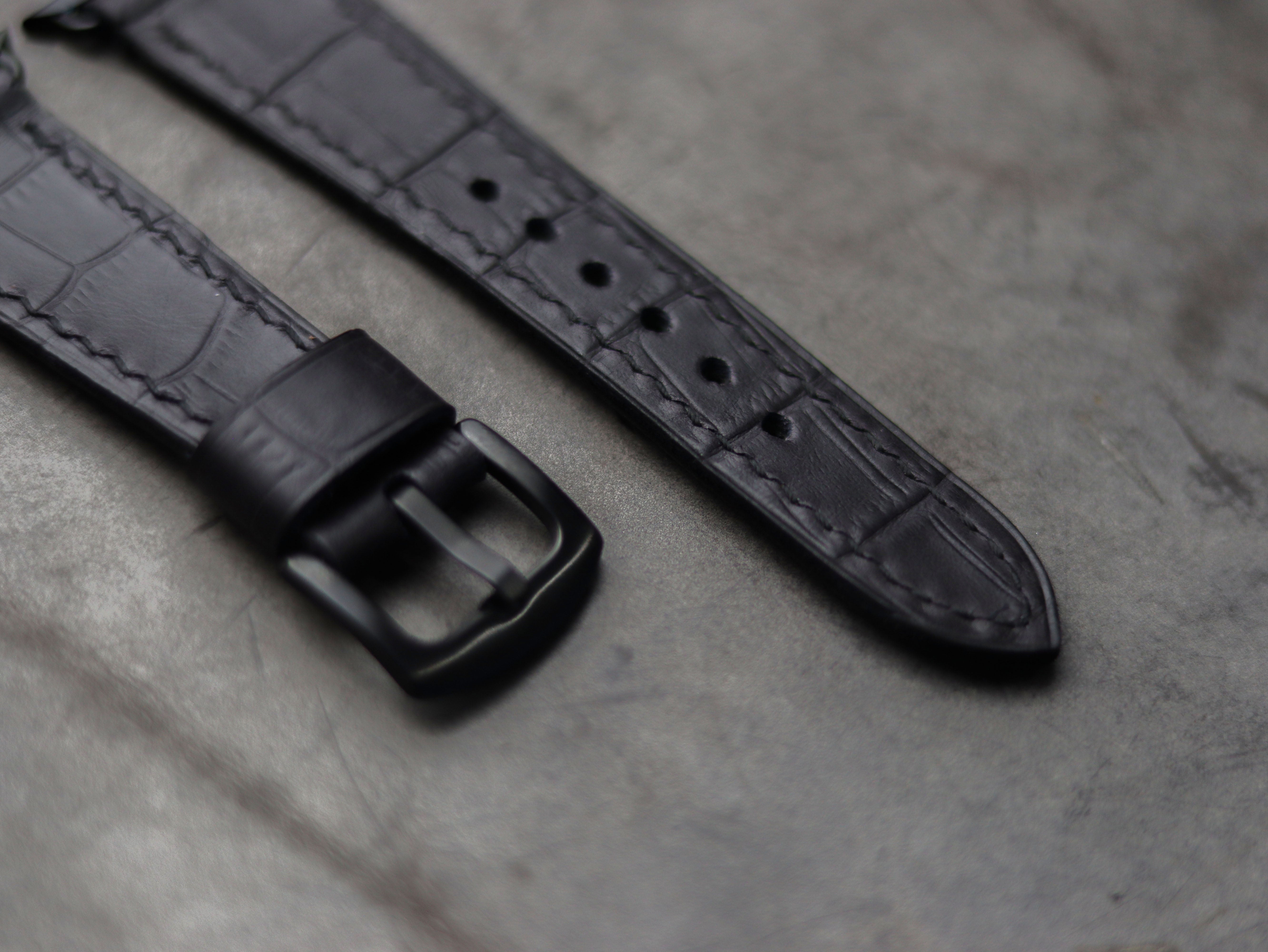 BLACK CROCO LEATHER - APPLE WATCH STRAPS HAND-CRAFTED