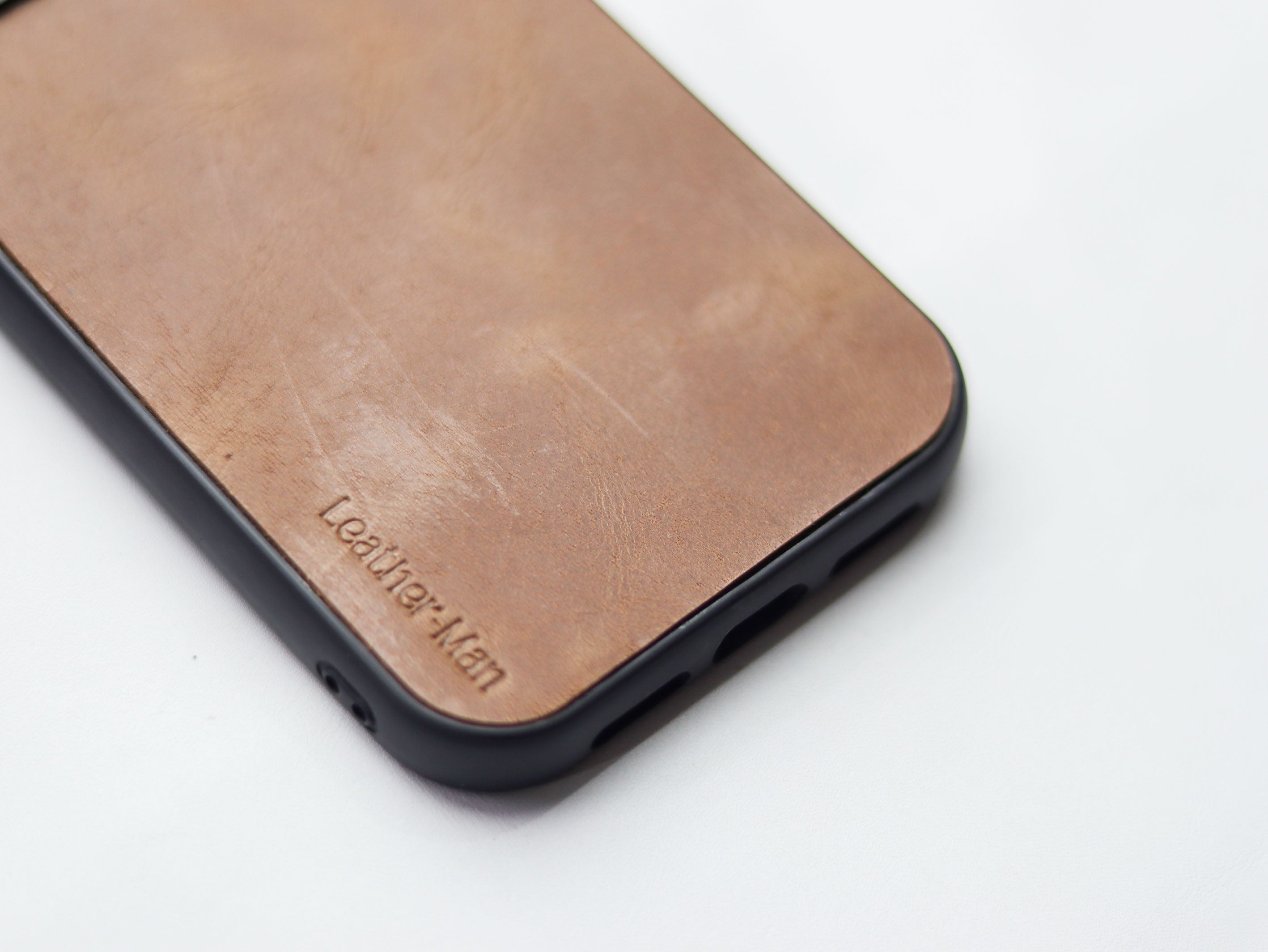 CARAMEL BROWN LEATHER - CLASSIC PHONE CASE